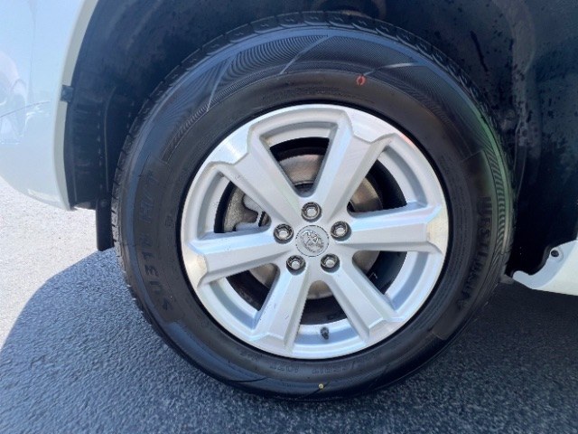2010 Blizzard Pearl /Ash Cloth Interior Toyota Highlander Base 2WD I4 (JTEZA3EH5A2) with an 2.7L L4 DOHC 16V engine, 6-Speed Automatic transmission, located at 1865 East Red Hills Pkwy, St. George, 84770, (435) 628-0023, 37.120850, -113.543640 - We specialize in helping ALL people get the best financing available. No matter your credit score, good, bad or none we can get you an amazing rate. Had a bankruptcy, divorce, or repossessions? We give you the green light to get your credit back on the road. Low down and affordable payments that fit- Photo#10