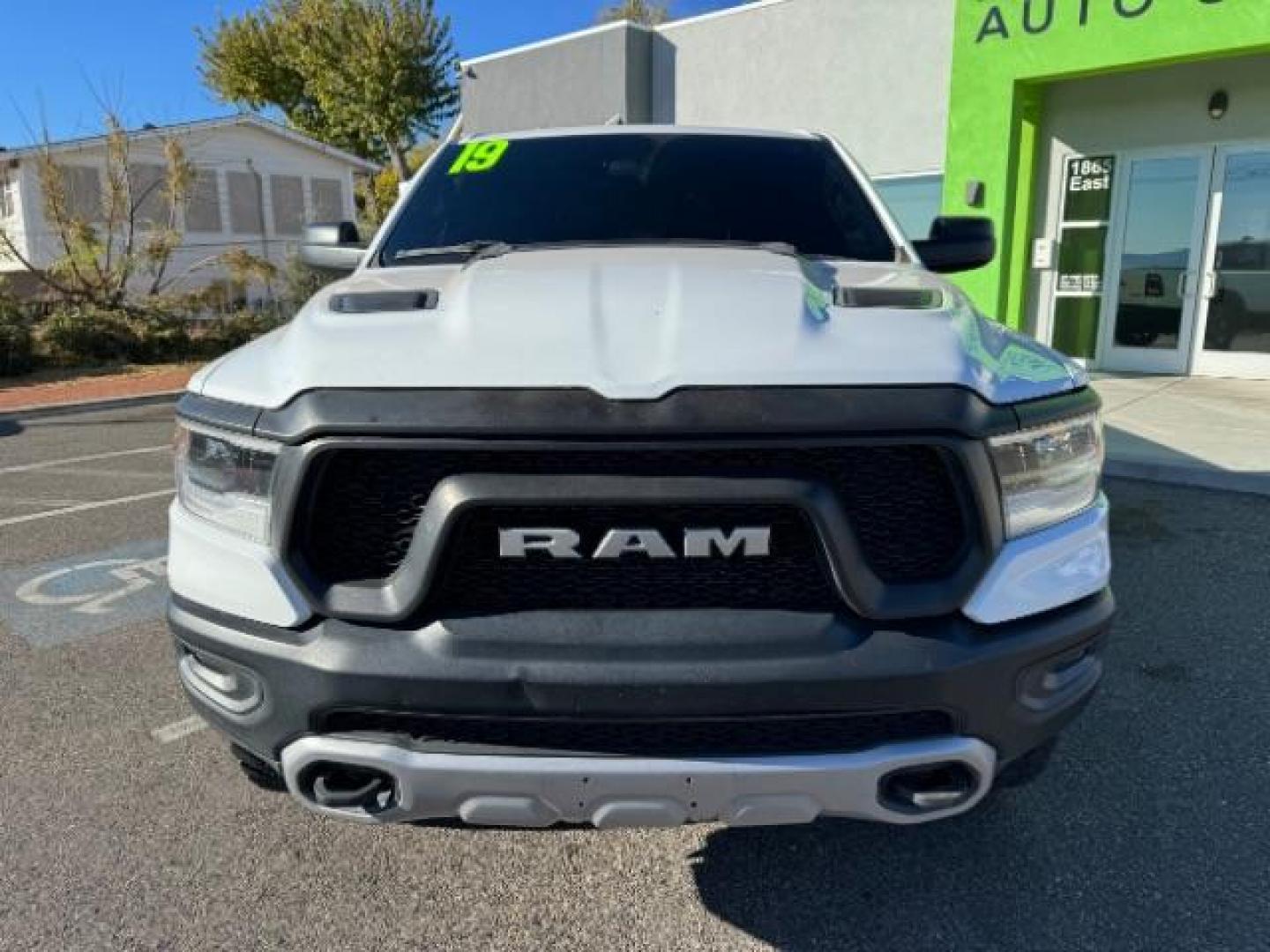2019 White /Black RAM 1500 Rebel Quad Cab 4WD (1C6RRFEG5KN) with an 3.6L V6 DOHC 24V engine, 8-Speed Automatic transmission, located at 1865 East Red Hills Pkwy, St. George, 84770, (435) 628-0023, 37.120850, -113.543640 - We specialize in helping ALL people get the best financing available. No matter your credit score, good, bad or none we can get you an amazing rate. Had a bankruptcy, divorce, or repossessions? We give you the green light to get your credit back on the road. Low down and affordable payments that fit - Photo#2