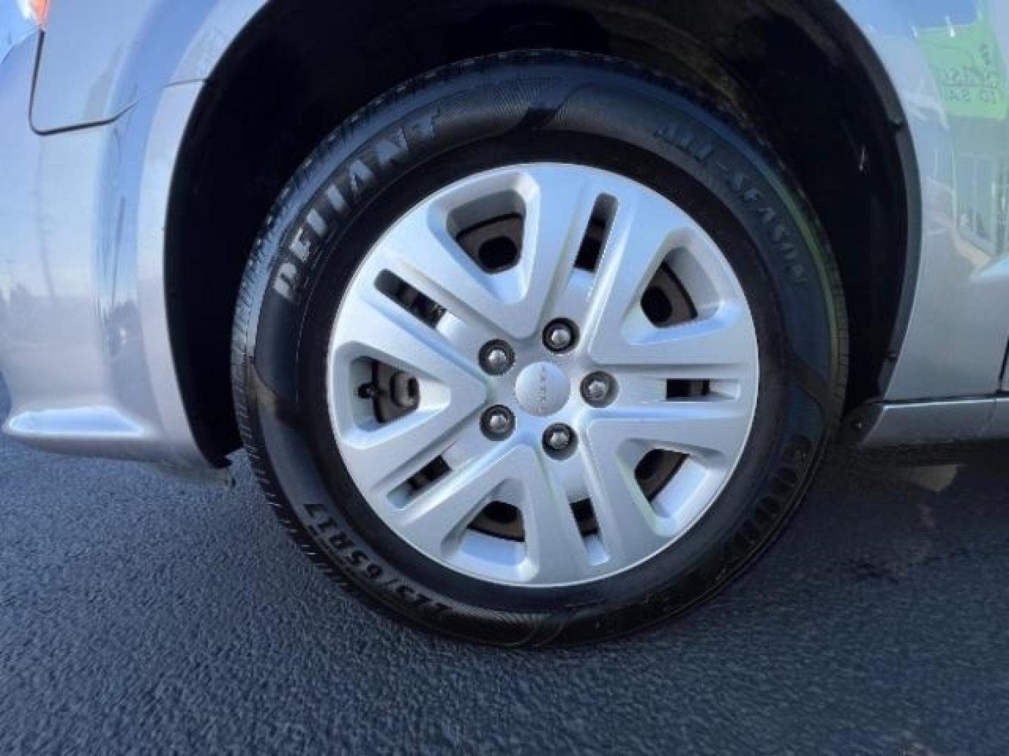 2014 Billet Silver Metall /Black Dodge Grand Caravan SE (2C4RDGBG8ER) with an 3.6L V6 DOHC 24V engine, 6-Speed Automatic transmission, located at 1865 East Red Hills Pkwy, St. George, 84770, (435) 628-0023, 37.120850, -113.543640 - We specialize in helping ALL people get the best financing available. No matter your credit score, good, bad or none we can get you an amazing rate. Had a bankruptcy, divorce, or repossessions? We give you the green light to get your credit back on the road. Low down and affordable payments that fit - Photo#9