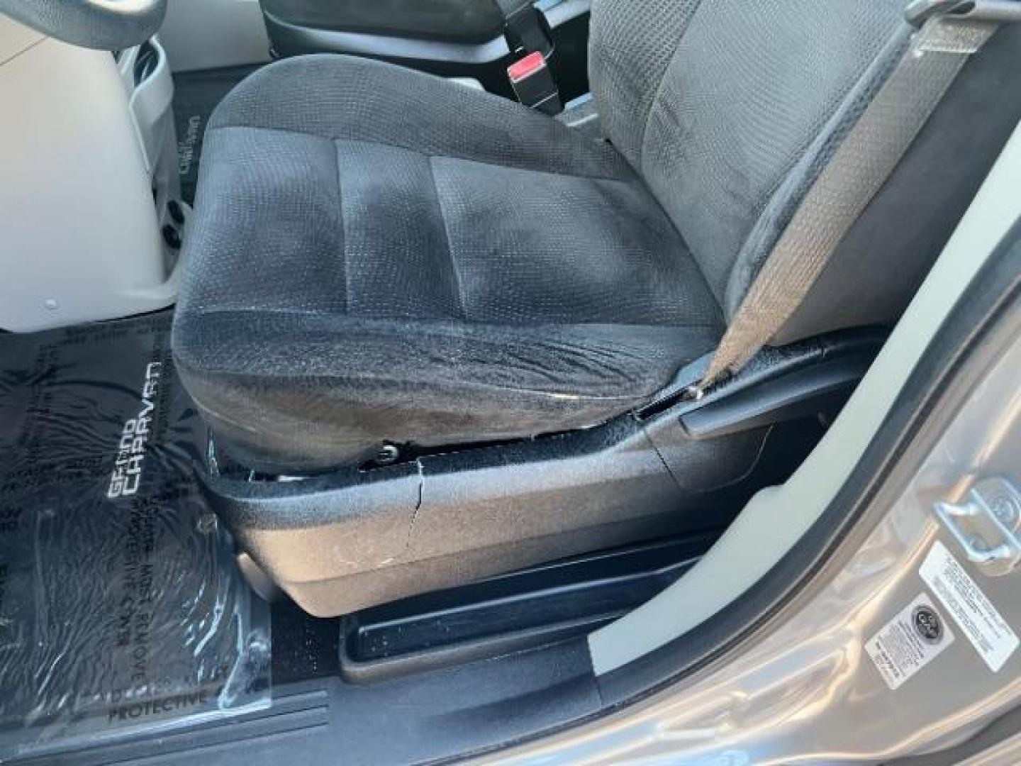 2014 Billet Silver Metall /Black Dodge Grand Caravan SE (2C4RDGBG8ER) with an 3.6L V6 DOHC 24V engine, 6-Speed Automatic transmission, located at 1865 East Red Hills Pkwy, St. George, 84770, (435) 628-0023, 37.120850, -113.543640 - We specialize in helping ALL people get the best financing available. No matter your credit score, good, bad or none we can get you an amazing rate. Had a bankruptcy, divorce, or repossessions? We give you the green light to get your credit back on the road. Low down and affordable payments that fit - Photo#13
