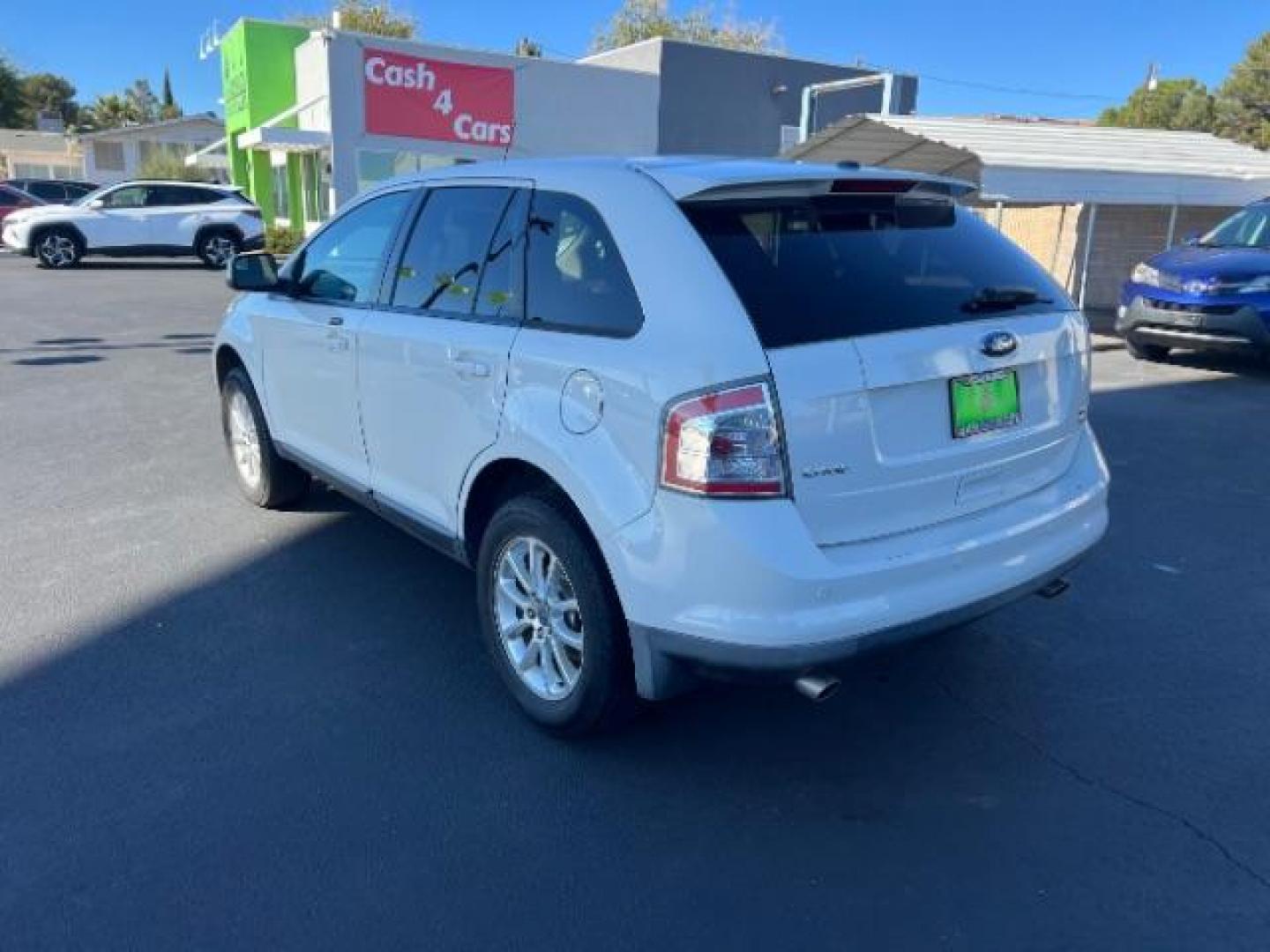 2010 White Platinum Tricoat Metallic /Charcoal Black Cloth Interior Ford Edge SEL AWD (2FMDK4JC9AB) with an 3.5L V6 DOHC 24V engine, 6-Speed Automatic transmission, located at 1865 East Red Hills Pkwy, St. George, 84770, (435) 628-0023, 37.120850, -113.543640 - This vehicle is a Mechanic Special. This means it will need some love. Runs a drives fine but has body damage, leaks or other mechanical issues. It did NOT pass our 50 point inspection. Get a great deal on a less than perfect car. These cars do NOT qualify for our in house financing. Cash and carry, - Photo#4