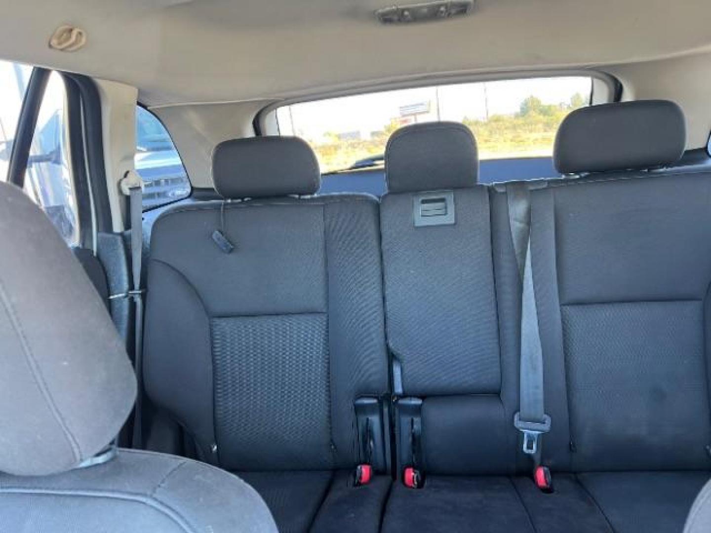 2010 White Platinum Tricoat Metallic /Charcoal Black Cloth Interior Ford Edge SEL AWD (2FMDK4JC9AB) with an 3.5L V6 DOHC 24V engine, 6-Speed Automatic transmission, located at 1865 East Red Hills Pkwy, St. George, 84770, (435) 628-0023, 37.120850, -113.543640 - This vehicle is a Mechanic Special. This means it will need some love. Runs a drives fine but has body damage, leaks or other mechanical issues. It did NOT pass our 50 point inspection. Get a great deal on a less than perfect car. These cars do NOT qualify for our in house financing. Cash and carry, - Photo#17