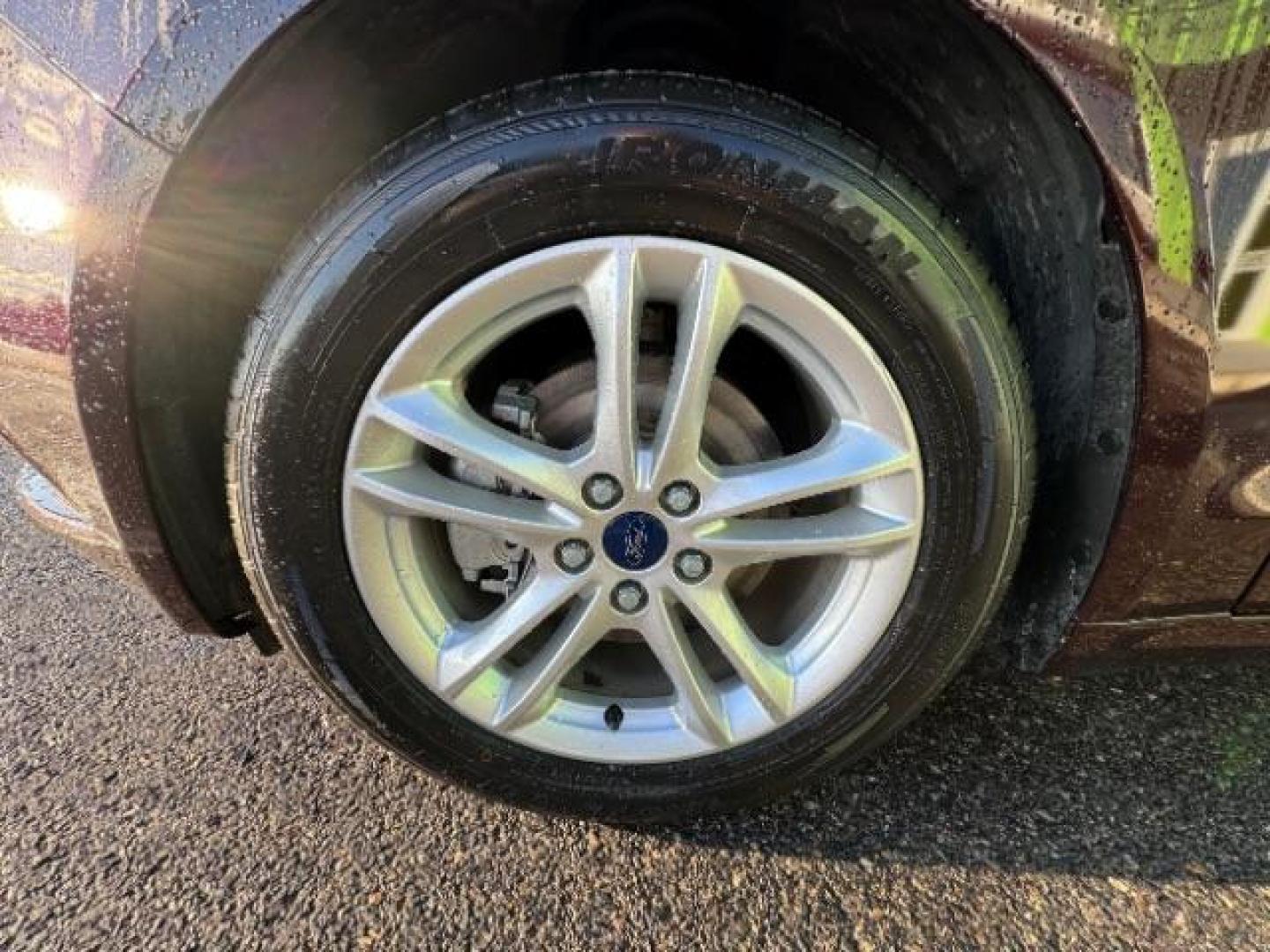 2018 Burgundy Velvet Metallic Tinted Clearcoat /Medium Light Stone, cloth Ford Fusion SE (3FA6P0H75JR) with an 2.5L L4 DOHC 16V engine, 6-Speed Automatic transmission, located at 1865 East Red Hills Pkwy, St. George, 84770, (435) 628-0023, 37.120850, -113.543640 - We specialize in helping ALL people get the best financing available. No matter your credit score, good, bad or none we can get you an amazing rate. Had a bankruptcy, divorce, or repossessions? We give you the green light to get your credit back on the road. Low down and affordable payments that fit - Photo#15