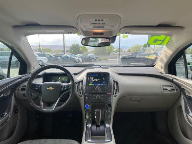 2015 Summit White /Pebble Beige/Dark Accents Chevrolet Volt Standard w/ Navigation (1G1RC6E45FU) with an ELECTRIC engine, Continuously Variable Transmission transmission, located at 1865 East Red Hills Pkwy, St. George, 84770, (435) 628-0023, 37.120850, -113.543640 - We specialize in helping ALL people get the best financing available. No matter your credit score, good, bad or none we can get you an amazing rate. Had a bankruptcy, divorce, or repossessions? We give you the green light to get your credit back on the road. Low down and affordable payments that fit - Photo#23