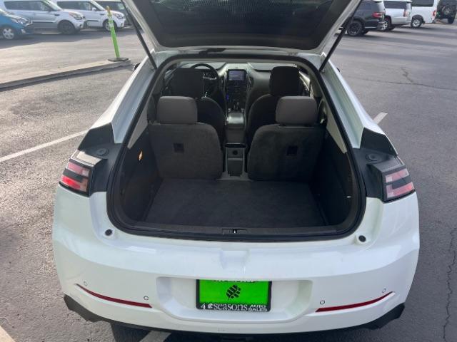 2015 Summit White /Pebble Beige/Dark Accents Chevrolet Volt Standard w/ Navigation (1G1RC6E45FU) with an ELECTRIC engine, Continuously Variable Transmission transmission, located at 1865 East Red Hills Pkwy, St. George, 84770, (435) 628-0023, 37.120850, -113.543640 - We specialize in helping ALL people get the best financing available. No matter your credit score, good, bad or none we can get you an amazing rate. Had a bankruptcy, divorce, or repossessions? We give you the green light to get your credit back on the road. Low down and affordable payments that fit - Photo#24