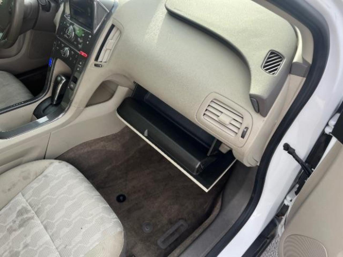 2015 Summit White /Pebble Beige/Dark Accents Chevrolet Volt Standard w/ Navigation (1G1RC6E45FU) with an ELECTRIC engine, Continuously Variable Transmission transmission, located at 1865 East Red Hills Pkwy, St. George, 84770, (435) 628-0023, 37.120850, -113.543640 - We specialize in helping ALL people get the best financing available. No matter your credit score, good, bad or none we can get you an amazing rate. Had a bankruptcy, divorce, or repossessions? We give you the green light to get your credit back on the road. Low down and affordable payments that fit - Photo#29