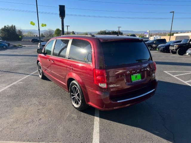 2017 Octane Red Pearl Coat /Black, leather Dodge Grand Caravan GT (2C4RDGEG7HR) with an 3.6L V6 DOHC 24V engine, 6-Speed Automatic transmission, located at 1865 East Red Hills Pkwy, St. George, 84770, (435) 628-0023, 37.120850, -113.543640 - We specialize in helping ALL people get the best financing available. No matter your credit score, good, bad or none we can get you an amazing rate. Had a bankruptcy, divorce, or repossessions? We give you the green light to get your credit back on the road. Low down and affordable payments that fit - Photo#4