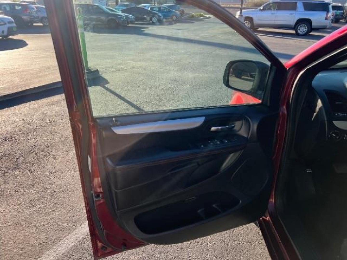 2017 Octane Red Pearl Coat /Black, leather Dodge Grand Caravan GT (2C4RDGEG7HR) with an 3.6L V6 DOHC 24V engine, 6-Speed Automatic transmission, located at 1865 East Red Hills Pkwy, St. George, 84770, (435) 628-0023, 37.120850, -113.543640- Photo#12