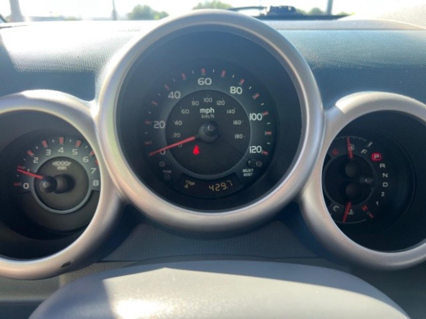 2006 Alabaster Silver Metallic /Gray/Blue Cloth Interior Honda Element EX-P 2WD AT (5J6YH187X6L) with an 2.4L L4 DOHC 16V engine, 4-Speed Automatic transmission, located at 940 North Main Street, Cedar City, UT, 84720, (435) 628-0023, 37.692936, -113.061897 - We specialize in helping ALL people get the best financing available. No matter your credit score, good, bad or none we can get you an amazing rate. Had a bankruptcy, divorce, or repossessions? We give you the green light to get your credit back on the road. Low down and affordable payments that fit- Photo#16