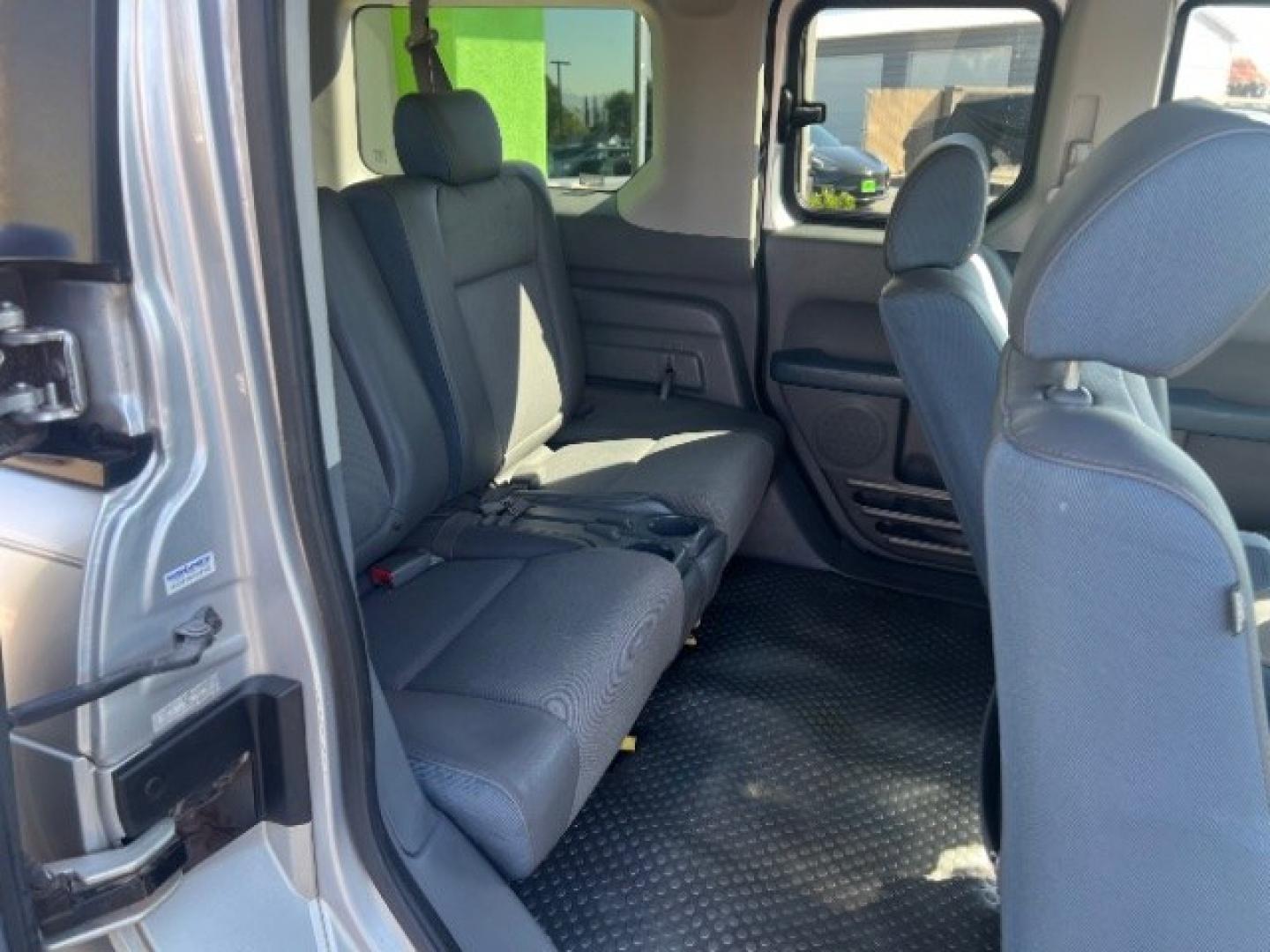 2006 Alabaster Silver Metallic /Gray/Blue Cloth Interior Honda Element EX-P 2WD AT (5J6YH187X6L) with an 2.4L L4 DOHC 16V engine, 4-Speed Automatic transmission, located at 940 North Main Street, Cedar City, UT, 84720, (435) 628-0023, 37.692936, -113.061897 - We specialize in helping ALL people get the best financing available. No matter your credit score, good, bad or none we can get you an amazing rate. Had a bankruptcy, divorce, or repossessions? We give you the green light to get your credit back on the road. Low down and affordable payments that fit- Photo#24