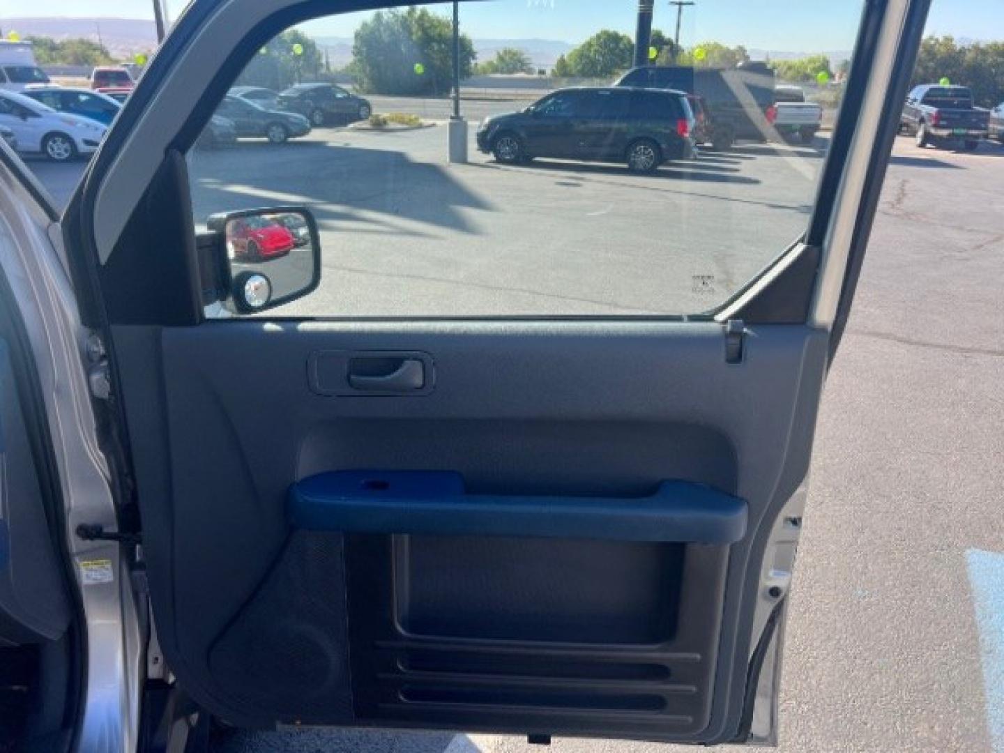2006 Alabaster Silver Metallic /Gray/Blue Cloth Interior Honda Element EX-P 2WD AT (5J6YH187X6L) with an 2.4L L4 DOHC 16V engine, 4-Speed Automatic transmission, located at 940 North Main Street, Cedar City, UT, 84720, (435) 628-0023, 37.692936, -113.061897 - We specialize in helping ALL people get the best financing available. No matter your credit score, good, bad or none we can get you an amazing rate. Had a bankruptcy, divorce, or repossessions? We give you the green light to get your credit back on the road. Low down and affordable payments that fit- Photo#25
