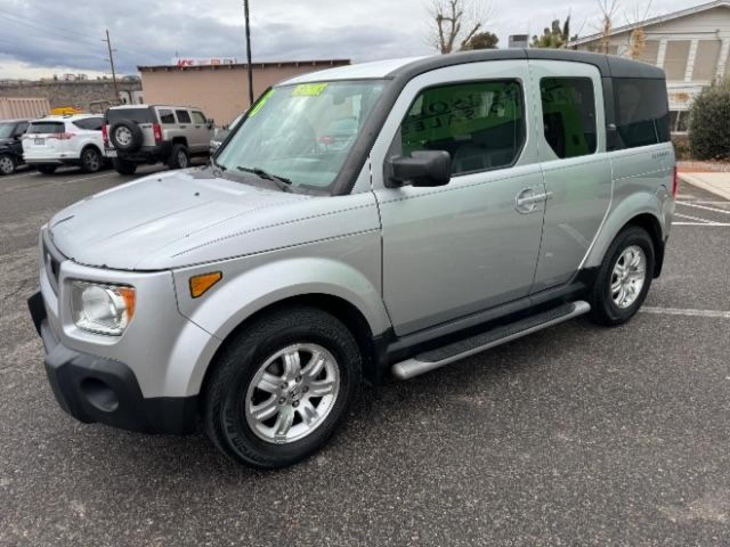 2006 Alabaster Silver Metallic /Gray/Blue Cloth Interior Honda Element EX-P 2WD AT (5J6YH187X6L) with an 2.4L L4 DOHC 16V engine, 4-Speed Automatic transmission, located at 940 North Main Street, Cedar City, UT, 84720, (435) 628-0023, 37.692936, -113.061897 - We specialize in helping ALL people get the best financing available. No matter your credit score, good, bad or none we can get you an amazing rate. Had a bankruptcy, divorce, or repossessions? We give you the green light to get your credit back on the road. Low down and affordable payments that fit - Photo#4