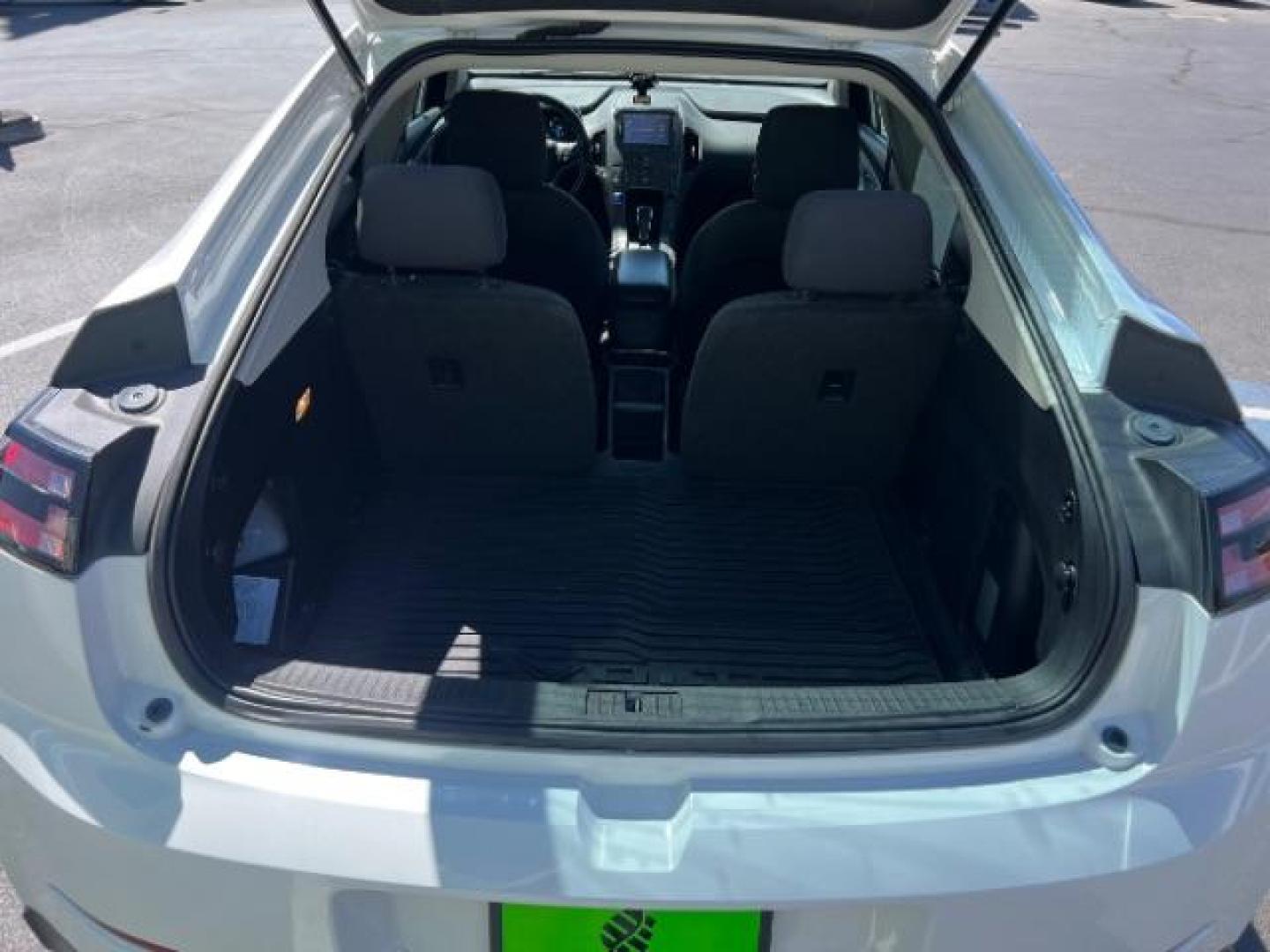 2015 Summit White /Jet Black/Dark Accen Chevrolet Volt Standard w/ Navigati (1G1RC6E47FU) with an 1.4L L4 DOHC 16V PLU engine, Continuously Variabl transmission, located at 1865 East Red Hills Pkwy, St. George, 84770, (435) 628-0023, 37.120850, -113.543640 - We specialize in helping ALL people get the best financing available. No matter your credit score, good, bad or none we can get you an amazing rate. Had a bankruptcy, divorce, or repossessions? We give you the green light to get your credit back on the road. Low down and affordable payments that fit - Photo#24