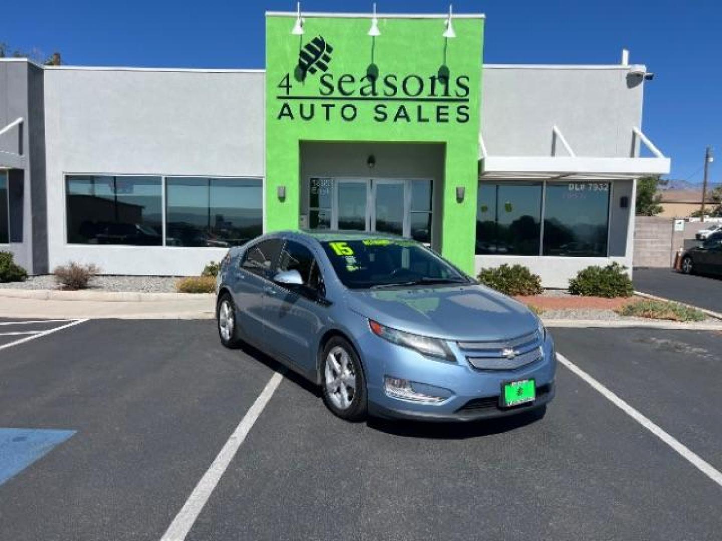 2015 Light Blue /Black Leather Interior Chevrolet Volt Premium w/ Navigation (1G1RD6E44FU) with an 1.4L L4 DOHC 16V PLU engine, Continuously Variable Transmission transmission, located at 1865 East Red Hills Pkwy, St. George, 84770, (435) 628-0023, 37.120850, -113.543640 - We specialize in helping ALL people get the best financing available. No matter your credit score, good, bad or none we can get you an amazing rate. Had a bankruptcy, divorce, or repossessions? We give you the green light to get your credit back on the road. Low down and affordable payments that fit - Photo#0