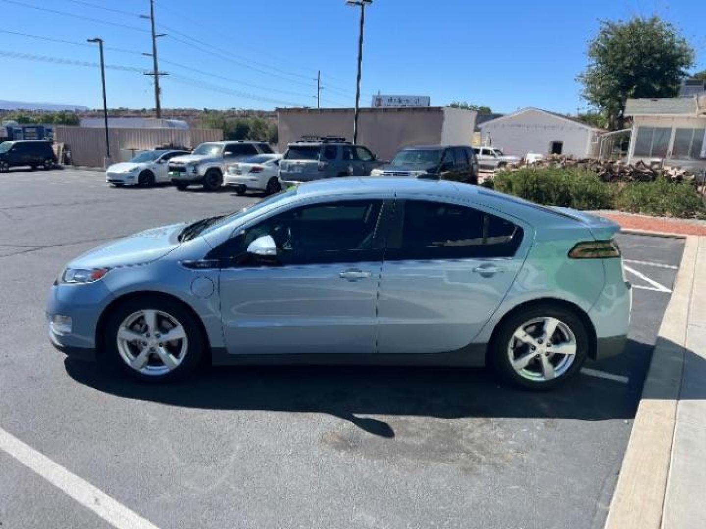 2015 Light Blue /Black Leather Interior Chevrolet Volt Premium w/ Navigation (1G1RD6E44FU) with an 1.4L L4 DOHC 16V PLU engine, Continuously Variable Transmission transmission, located at 1865 East Red Hills Pkwy, St. George, 84770, (435) 628-0023, 37.120850, -113.543640 - We specialize in helping ALL people get the best financing available. No matter your credit score, good, bad or none we can get you an amazing rate. Had a bankruptcy, divorce, or repossessions? We give you the green light to get your credit back on the road. Low down and affordable payments that fit - Photo#3