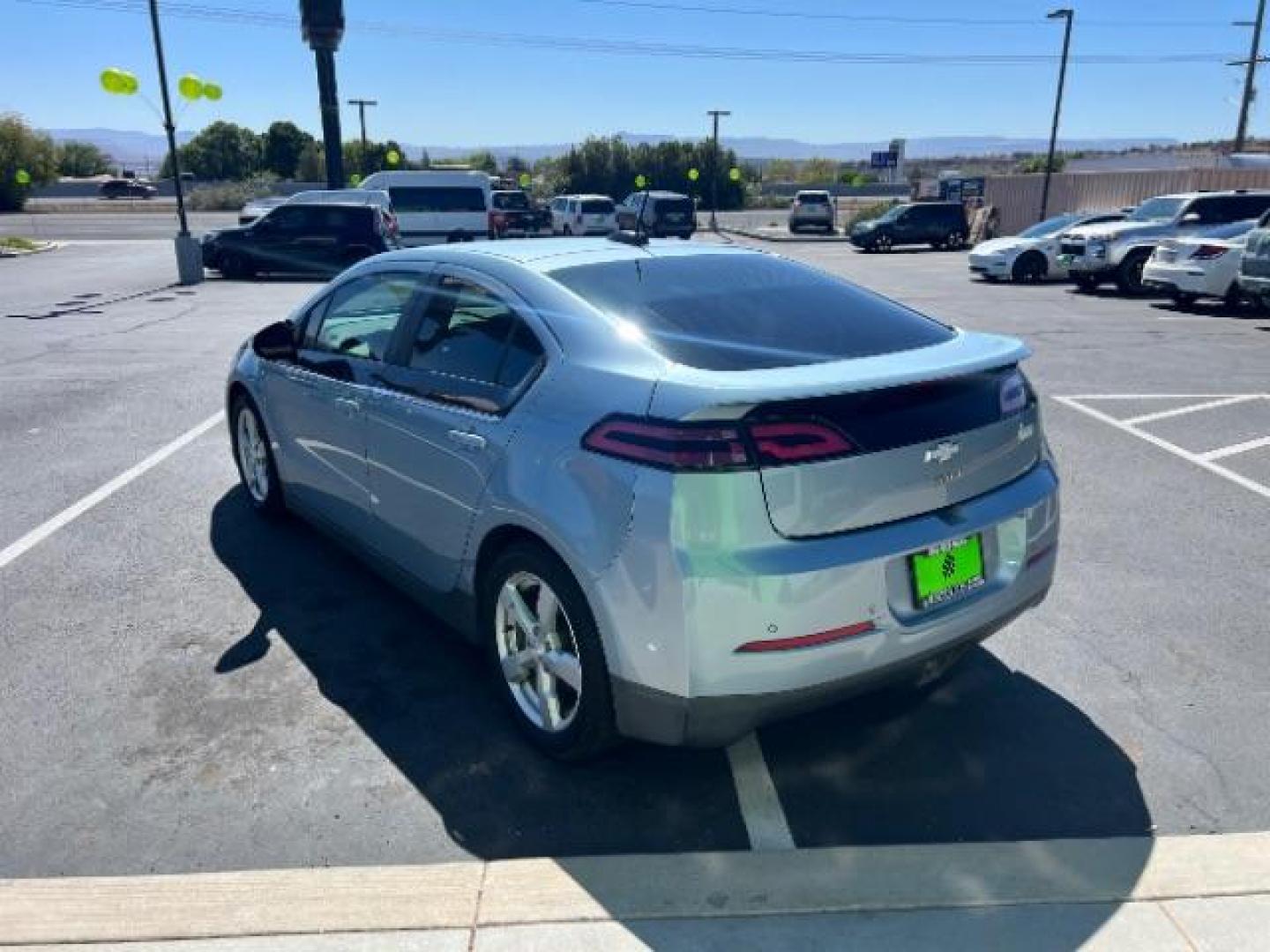 2015 Light Blue /Black Leather Interior Chevrolet Volt Premium w/ Navigation (1G1RD6E44FU) with an 1.4L L4 DOHC 16V PLU engine, Continuously Variable Transmission transmission, located at 1865 East Red Hills Pkwy, St. George, 84770, (435) 628-0023, 37.120850, -113.543640 - We specialize in helping ALL people get the best financing available. No matter your credit score, good, bad or none we can get you an amazing rate. Had a bankruptcy, divorce, or repossessions? We give you the green light to get your credit back on the road. Low down and affordable payments that fit - Photo#4
