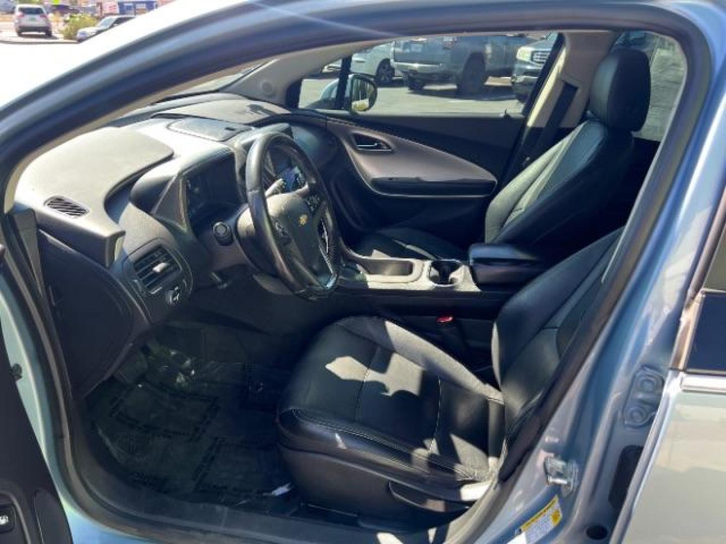 2015 Light Blue /Black Leather Interior Chevrolet Volt Premium w/ Navigation (1G1RD6E44FU) with an 1.4L L4 DOHC 16V PLU engine, Continuously Variable Transmission transmission, located at 1865 East Red Hills Pkwy, St. George, 84770, (435) 628-0023, 37.120850, -113.543640 - We specialize in helping ALL people get the best financing available. No matter your credit score, good, bad or none we can get you an amazing rate. Had a bankruptcy, divorce, or repossessions? We give you the green light to get your credit back on the road. Low down and affordable payments that fit - Photo#14