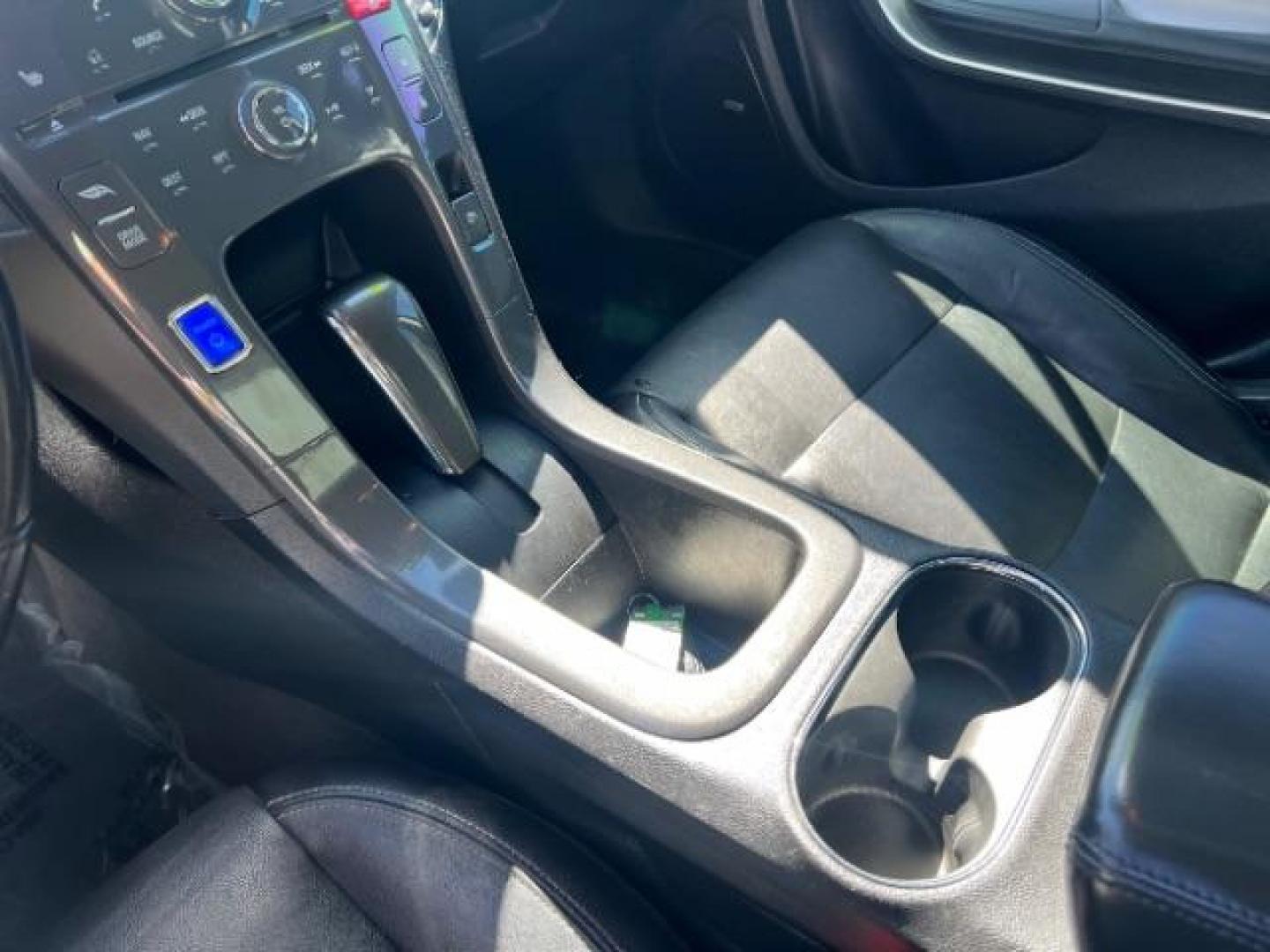 2015 Light Blue /Black Leather Interior Chevrolet Volt Premium w/ Navigation (1G1RD6E44FU) with an 1.4L L4 DOHC 16V PLU engine, Continuously Variable Transmission transmission, located at 1865 East Red Hills Pkwy, St. George, 84770, (435) 628-0023, 37.120850, -113.543640 - We specialize in helping ALL people get the best financing available. No matter your credit score, good, bad or none we can get you an amazing rate. Had a bankruptcy, divorce, or repossessions? We give you the green light to get your credit back on the road. Low down and affordable payments that fit - Photo#18