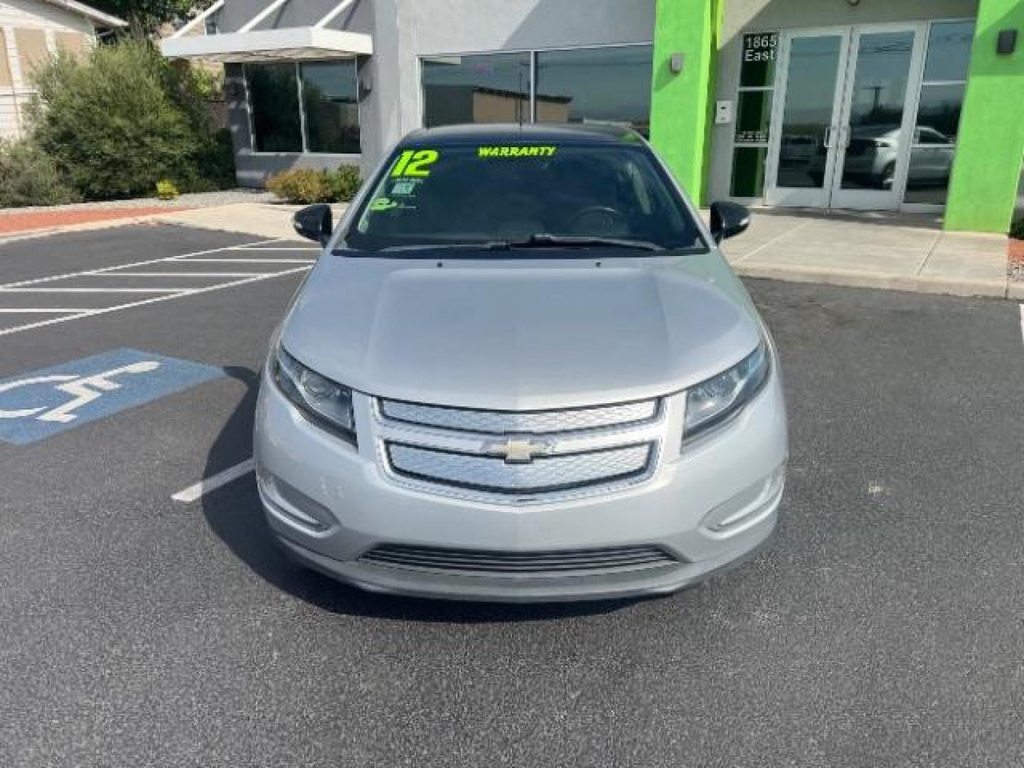 2012 Silver Ice Metallic /Jet Black and Ceramic Chevrolet Volt Premium w/ Navigation (1G1RD6E47CU) with an 1.4L L4 DOHC 16V PLUG-IN HYBRID engine, Continuously Variabl transmission, located at 1865 East Red Hills Pkwy, St. George, 84770, (435) 628-0023, 37.120850, -113.543640 - We specialize in helping ALL people get the best financing available. No matter your credit score, good, bad or none we can get you an amazing rate. Had a bankruptcy, divorce, or repossessions? We give you the green light to get your credit back on the road. Low down and affordable payments that fit - Photo#1