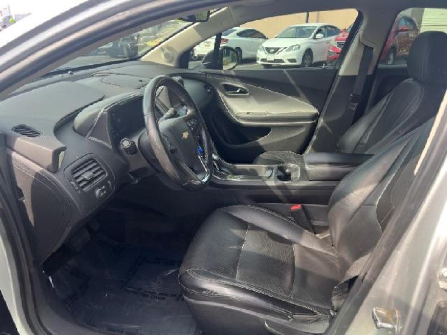 2012 Silver Ice Metallic /Jet Black and Ceramic Chevrolet Volt Premium w/ Navigation (1G1RD6E47CU) with an 1.4L L4 DOHC 16V PLUG-IN HYBRID engine, Continuously Variabl transmission, located at 1865 East Red Hills Pkwy, St. George, 84770, (435) 628-0023, 37.120850, -113.543640 - We specialize in helping ALL people get the best financing available. No matter your credit score, good, bad or none we can get you an amazing rate. Had a bankruptcy, divorce, or repossessions? We give you the green light to get your credit back on the road. Low down and affordable payments that fit - Photo#14