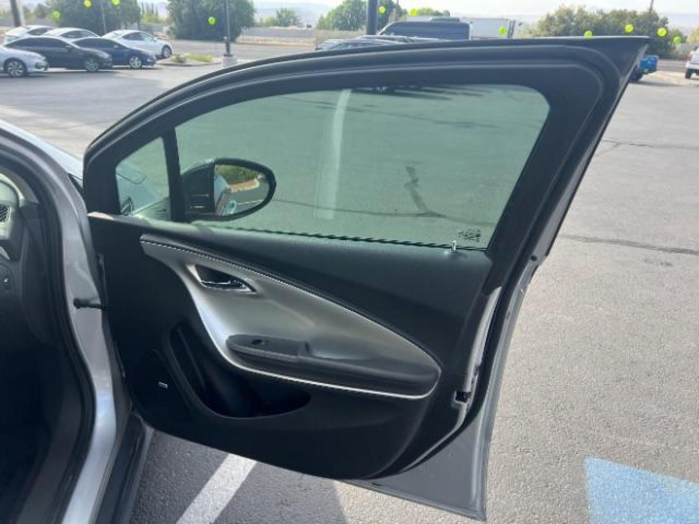 2012 Silver Ice Metallic /Jet Black and Ceramic Chevrolet Volt Premium w/ Navigation (1G1RD6E47CU) with an 1.4L L4 DOHC 16V PLUG-IN HYBRID engine, Continuously Variabl transmission, located at 1865 East Red Hills Pkwy, St. George, 84770, (435) 628-0023, 37.120850, -113.543640 - We specialize in helping ALL people get the best financing available. No matter your credit score, good, bad or none we can get you an amazing rate. Had a bankruptcy, divorce, or repossessions? We give you the green light to get your credit back on the road. Low down and affordable payments that fit - Photo#27