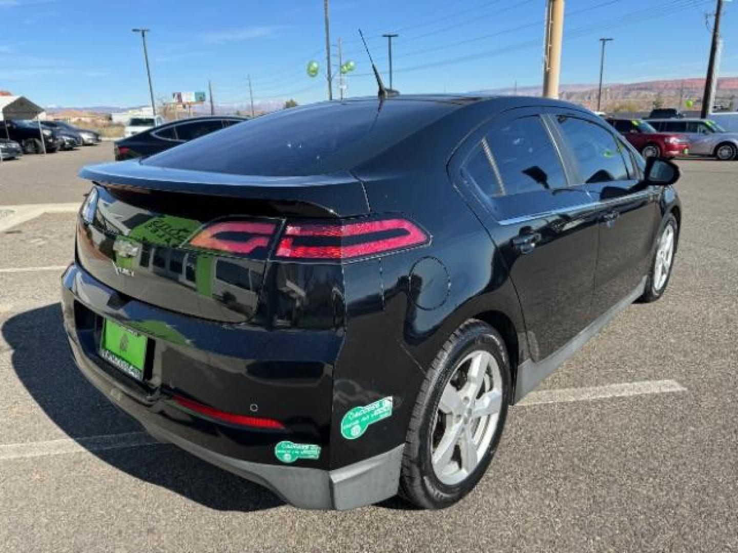 2014 Black /Black cloth interior Chevrolet Volt Standard w/ LEP (1G1RE6E40EU) with an 1.4L L4 DOHC 16V PLU engine, Continuously Variabl transmission, located at 1865 East Red Hills Pkwy, St. George, 84770, (435) 628-0023, 37.120850, -113.543640 - NO TAX CREDIT AVAILABLE We specialize in helping ALL people get the best financing available. No matter your credit score, good, bad or none we can get you an amazing rate. Had a bankruptcy, divorce, or repossessions? We give you the green light to get your credit back on the road. Low down and aff - Photo#9