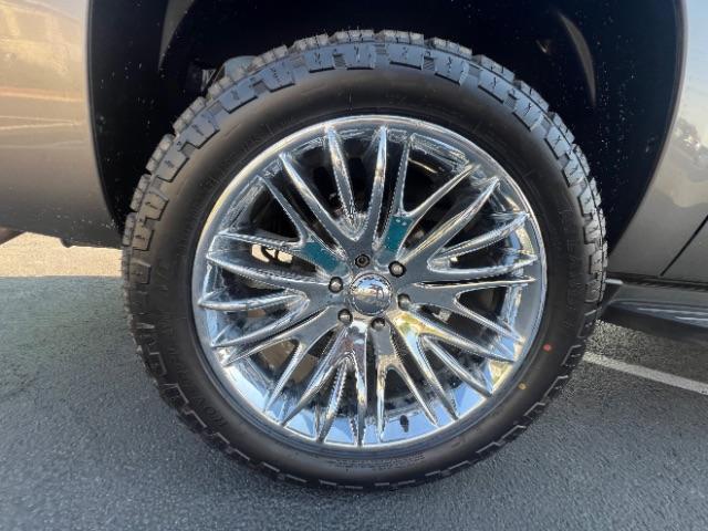 2011 Mocha Steel Metallic /Ebony Cloth Interior Chevrolet Avalanche LS 2WD (3GNMCEE03BG) with an 5.3L V8 OHV 16V FFV engine, 4-Speed Automatic transmission, located at 1865 East Red Hills Pkwy, St. George, 84770, (435) 628-0023, 37.120850, -113.543640 - Photo#11