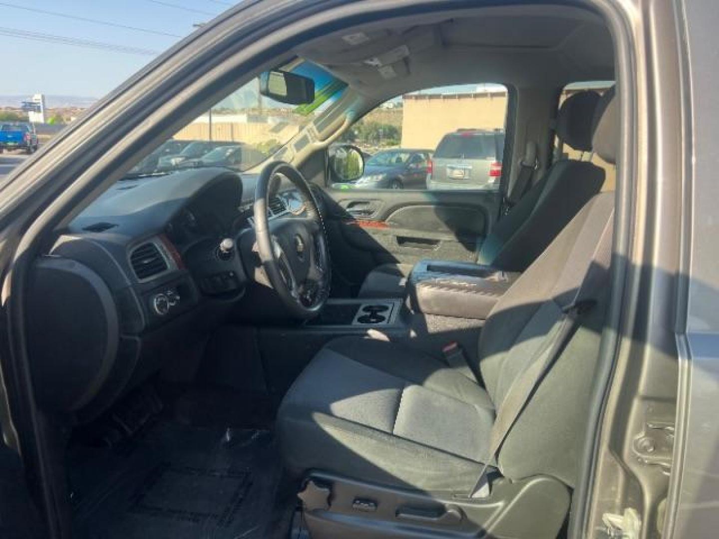 2011 Mocha Steel Metallic /Ebony Cloth Interior Chevrolet Avalanche LS 2WD (3GNMCEE03BG) with an 5.3L V8 OHV 16V FFV engine, 4-Speed Automatic transmission, located at 940 North Main Street, Cedar City, UT, 84720, (435) 628-0023, 37.692936, -113.061897 - We specialize in helping ALL people get the best financing available. No matter your credit score, good, bad or none we can get you an amazing rate. Had a bankruptcy, divorce, or repossessions? We give you the green light to get your credit back on the road. Low down and affordable payments that fit - Photo#14