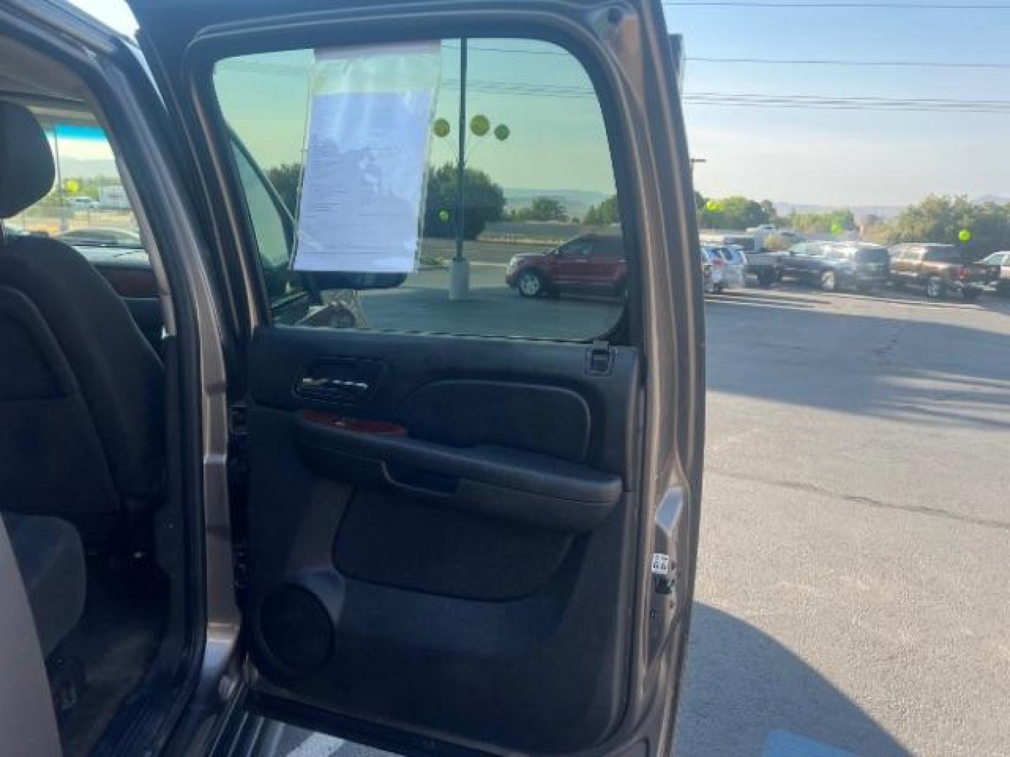 2011 Mocha Steel Metallic /Ebony Cloth Interior Chevrolet Avalanche LS 2WD (3GNMCEE03BG) with an 5.3L V8 OHV 16V FFV engine, 4-Speed Automatic transmission, located at 940 North Main Street, Cedar City, UT, 84720, (435) 628-0023, 37.692936, -113.061897 - We specialize in helping ALL people get the best financing available. No matter your credit score, good, bad or none we can get you an amazing rate. Had a bankruptcy, divorce, or repossessions? We give you the green light to get your credit back on the road. Low down and affordable payments that fit - Photo#27
