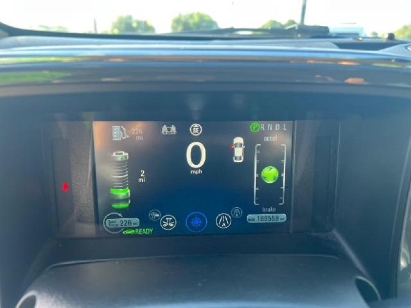 2014 White /Black Leather Interior Chevrolet Volt Premium w/ Navigation and LEP (1G1RH6E4XEU) with an 1.4L L4 DOHC 16V PLUG-IN HYBRID engine, Continuously Variable Transmission transmission, located at 1865 East Red Hills Pkwy, St. George, 84770, (435) 628-0023, 37.120850, -113.543640- Photo#16