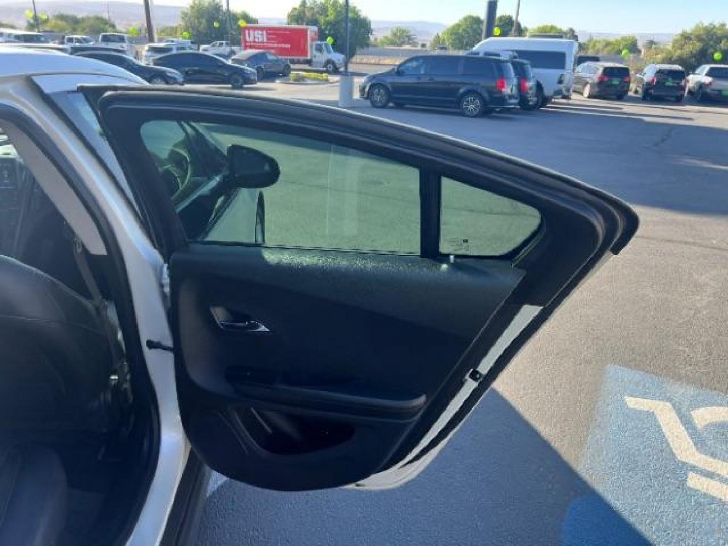 2014 White /Black Leather Interior Chevrolet Volt Premium w/ Navigation and LEP (1G1RH6E4XEU) with an 1.4L L4 DOHC 16V PLUG-IN HYBRID engine, Continuously Variable Transmission transmission, located at 1865 East Red Hills Pkwy, St. George, 84770, (435) 628-0023, 37.120850, -113.543640- Photo#25