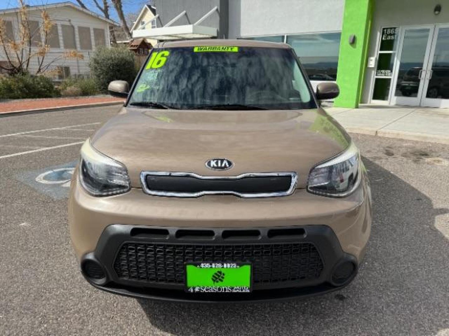 2016 Latte Brown Kia Soul WAGON 4-DR (KNDJN2A22G7) with an 1.6L L4 DOHC 16V engine, 6-Speed Automatic transmission, located at 940 North Main Street, Cedar City, UT, 84720, (435) 628-0023, 37.692936, -113.061897 - Photo#2