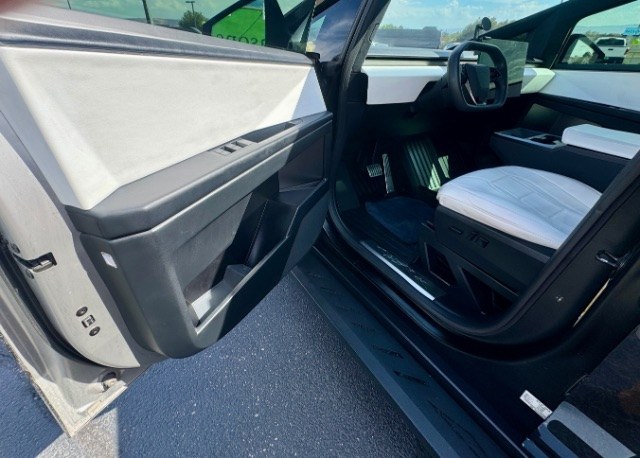 2024 Chrome /White Tesla Cybertruck Foundation (7G2CEHED1RA) with an ELECTRIC engine, Electric transmission, located at 1865 East Red Hills Pkwy, St. George, 84770, (435) 628-0023, 37.120850, -113.543640 - 2024 Tesla Cybertruck AWD FOUNDATION Series-! Extremely well equipped with Full Self Driving (Supervised) PAID for- not just a monthly subscription! This truck has been tastefully upgraded with many extras and stands out from a stock Cybertruck. Highlights and Extras: *PAID Full Self Driving (FSD)- Photo#29