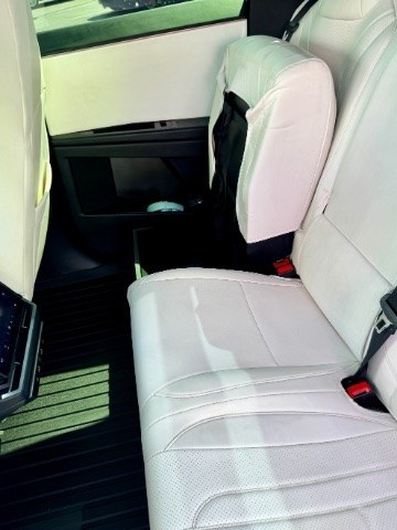 2024 Chrome /White Tesla Cybertruck Foundation (7G2CEHED1RA) with an ELECTRIC engine, Electric transmission, located at 1865 East Red Hills Pkwy, St. George, 84770, (435) 628-0023, 37.120850, -113.543640 - 2024 Tesla Cybertruck AWD FOUNDATION Series-! Extremely well equipped with Full Self Driving (Supervised) PAID for- not just a monthly subscription! This truck has been tastefully upgraded with many extras and stands out from a stock Cybertruck. Highlights and Extras: *PAID Full Self Driving (FSD)- Photo#32