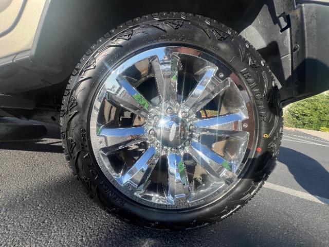 2003 Pewter Metallic /Wheat Leather Interior Hummer H2 Sport Utility (5GRGN23U73H) with an 6.0L V8 OHV 16V engine, 4-Speed Automatic transmission, located at 1865 East Red Hills Pkwy, St. George, 84770, (435) 628-0023, 37.120850, -113.543640 - We specialize in helping ALL people get the best financing available. No matter your credit score, good, bad or none we can get you an amazing rate. Had a bankruptcy, divorce, or repossessions? We give you the green light to get your credit back on the road. Low down and affordable payments that fit - Photo#9