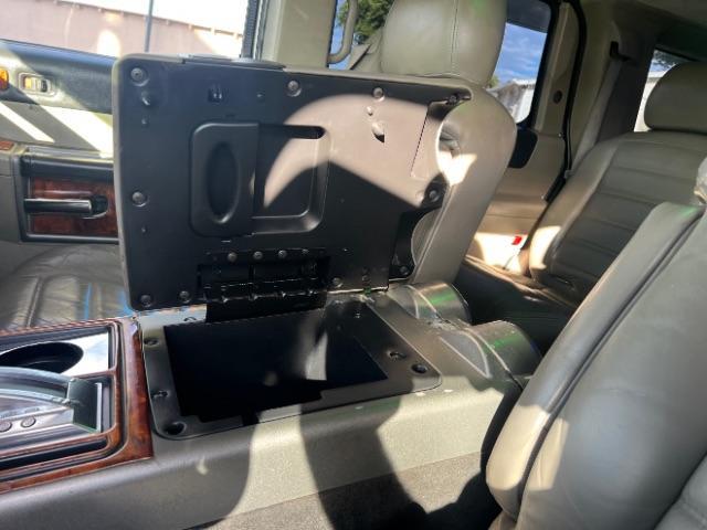 2003 Pewter Metallic /Wheat Leather Interior Hummer H2 Sport Utility (5GRGN23U73H) with an 6.0L V8 OHV 16V engine, 4-Speed Automatic transmission, located at 1865 East Red Hills Pkwy, St. George, 84770, (435) 628-0023, 37.120850, -113.543640 - We specialize in helping ALL people get the best financing available. No matter your credit score, good, bad or none we can get you an amazing rate. Had a bankruptcy, divorce, or repossessions? We give you the green light to get your credit back on the road. Low down and affordable payments that fit - Photo#19