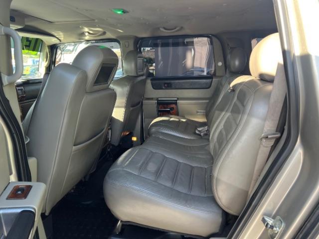 2003 Pewter Metallic /Wheat Leather Interior Hummer H2 Sport Utility (5GRGN23U73H) with an 6.0L V8 OHV 16V engine, 4-Speed Automatic transmission, located at 1865 East Red Hills Pkwy, St. George, 84770, (435) 628-0023, 37.120850, -113.543640 - We specialize in helping ALL people get the best financing available. No matter your credit score, good, bad or none we can get you an amazing rate. Had a bankruptcy, divorce, or repossessions? We give you the green light to get your credit back on the road. Low down and affordable payments that fit - Photo#21