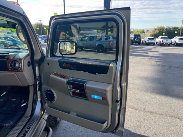 2003 Pewter Metallic /Wheat Leather Interior Hummer H2 Sport Utility (5GRGN23U73H) with an 6.0L V8 OHV 16V engine, 4-Speed Automatic transmission, located at 1865 East Red Hills Pkwy, St. George, 84770, (435) 628-0023, 37.120850, -113.543640 - We specialize in helping ALL people get the best financing available. No matter your credit score, good, bad or none we can get you an amazing rate. Had a bankruptcy, divorce, or repossessions? We give you the green light to get your credit back on the road. Low down and affordable payments that fit - Photo#28