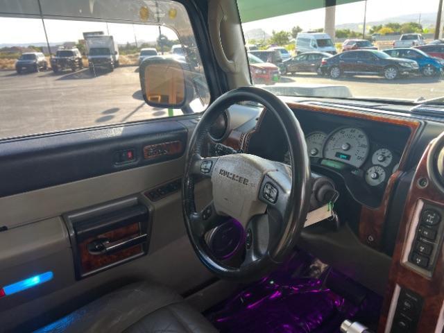 2003 Pewter Metallic /Wheat Leather Interior Hummer H2 Sport Utility (5GRGN23U73H) with an 6.0L V8 OHV 16V engine, 4-Speed Automatic transmission, located at 1865 East Red Hills Pkwy, St. George, 84770, (435) 628-0023, 37.120850, -113.543640 - We specialize in helping ALL people get the best financing available. No matter your credit score, good, bad or none we can get you an amazing rate. Had a bankruptcy, divorce, or repossessions? We give you the green light to get your credit back on the road. Low down and affordable payments that fit - Photo#31