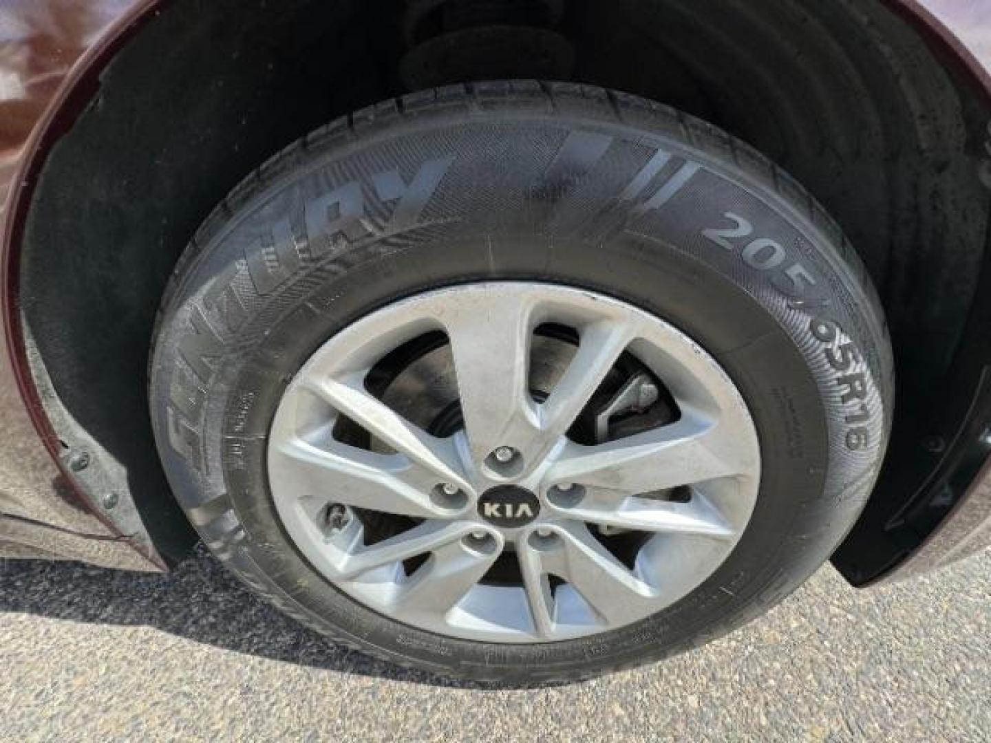2018 Sangria /Beige Cloth, cloth Kia Optima LX (5XXGT4L33JG) with an 2.4L L4 DOHC 16V engine, 6-Speed Automatic transmission, located at 940 North Main Street, Cedar City, UT, 84720, (435) 628-0023, 37.692936, -113.061897 - We specialize in helping ALL people get the best financing available. No matter your credit score, good, bad or none we can get you an amazing rate. Had a bankruptcy, divorce, or repossessions? We give you the green light to get your credit back on the road. Low down and affordable payments that fit - Photo#11