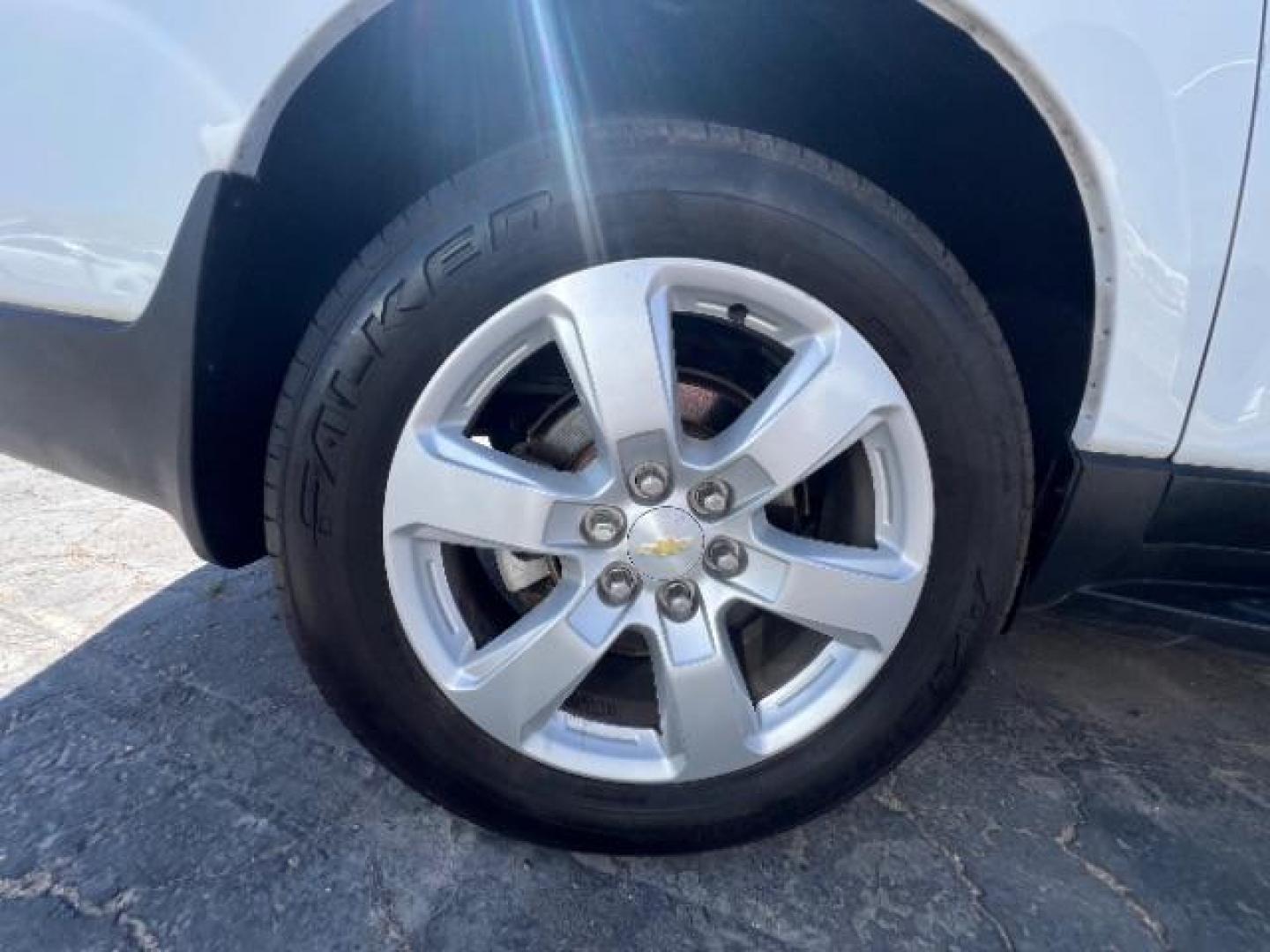 2017 Summit White /Ebony, premium cloth Chevrolet Traverse 1LT FWD (1GNKRGKD8HJ) with an 3.6L V6 DOHC 24V engine, 6-Speed Automatic transmission, located at 1865 East Red Hills Pkwy, St. George, 84770, (435) 628-0023, 37.120850, -113.543640 - We specialize in helping ALL people get the best financing available. No matter your credit score, good, bad or none we can get you an amazing rate. Had a bankruptcy, divorce, or repossessions? We give you the green light to get your credit back on the road. Low down and affordable payments that fit - Photo#10