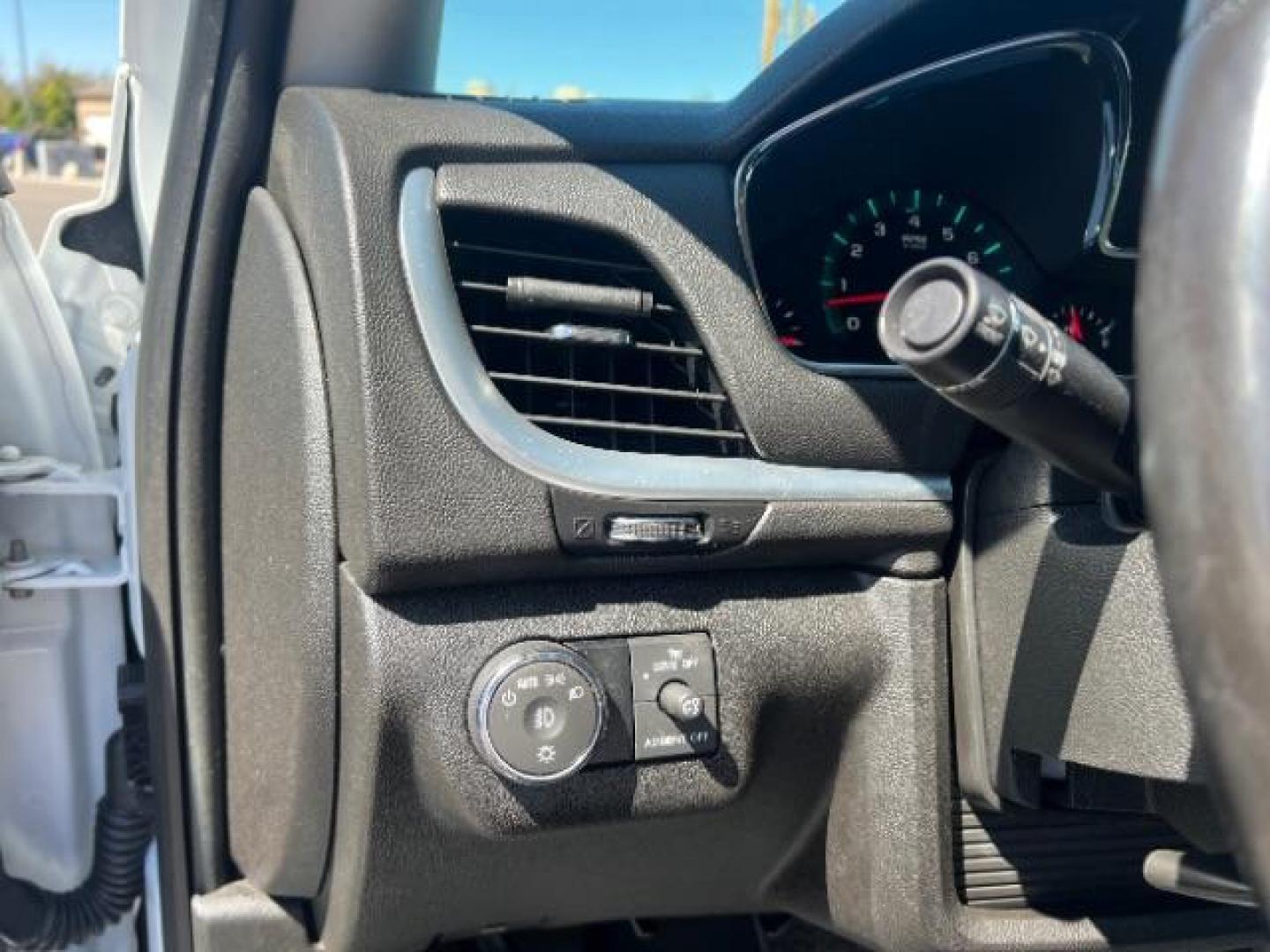 2017 Summit White /Ebony, premium cloth Chevrolet Traverse 1LT FWD (1GNKRGKD8HJ) with an 3.6L V6 DOHC 24V engine, 6-Speed Automatic transmission, located at 1865 East Red Hills Pkwy, St. George, 84770, (435) 628-0023, 37.120850, -113.543640 - We specialize in helping ALL people get the best financing available. No matter your credit score, good, bad or none we can get you an amazing rate. Had a bankruptcy, divorce, or repossessions? We give you the green light to get your credit back on the road. Low down and affordable payments that fit - Photo#15
