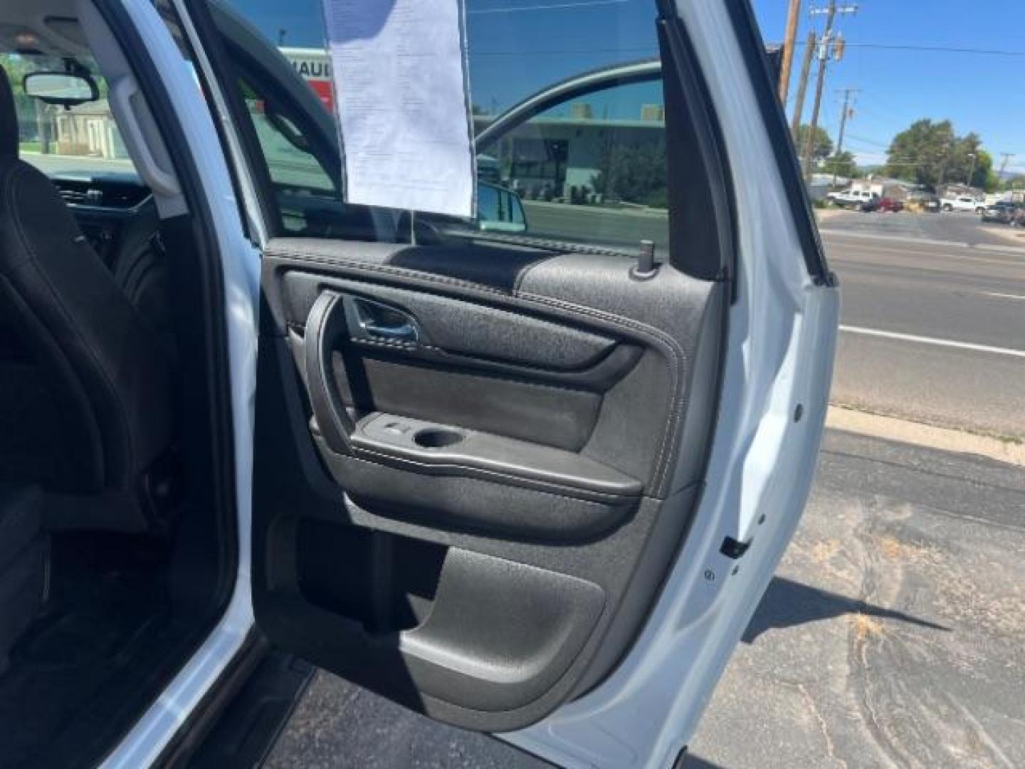2017 Summit White /Ebony, premium cloth Chevrolet Traverse 1LT FWD (1GNKRGKD8HJ) with an 3.6L V6 DOHC 24V engine, 6-Speed Automatic transmission, located at 1865 East Red Hills Pkwy, St. George, 84770, (435) 628-0023, 37.120850, -113.543640 - We specialize in helping ALL people get the best financing available. No matter your credit score, good, bad or none we can get you an amazing rate. Had a bankruptcy, divorce, or repossessions? We give you the green light to get your credit back on the road. Low down and affordable payments that fit - Photo#30