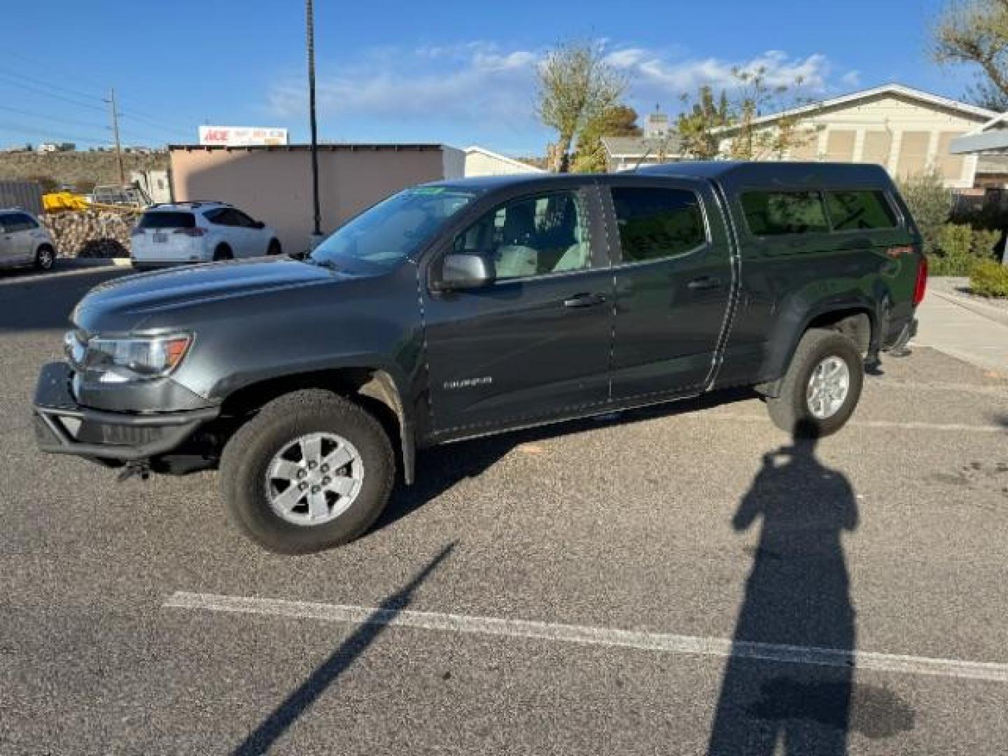 2016 Cyber Gray Metallic Chevrolet Colorado CREW CAB PICKUP 4-DR (1GCGTBE32G1) with an 3.6L V6 DOHC 24V GAS engine, 6-Speed Automatic transmission, located at 1865 East Red Hills Pkwy, St. George, 84770, (435) 628-0023, 37.120850, -113.543640 - Photo#4