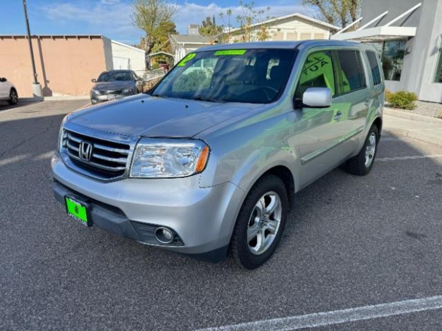 2012 Alabaster Silver Metallic /Gray Cloth Interior Honda Pilot EX 4WD 5-Spd AT (5FNYF4H40CB) with an 3.5L V6 SOHC 24V engine, 5-Speed Automatic transmission, located at 940 North Main Street, Cedar City, UT, 84720, (435) 628-0023, 37.692936, -113.061897 - Photo#2