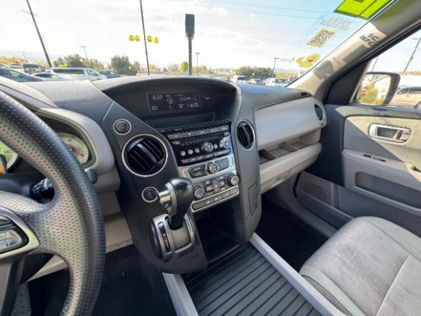 2012 Alabaster Silver Metallic /Gray Cloth Interior Honda Pilot EX 4WD 5-Spd AT (5FNYF4H40CB) with an 3.5L V6 SOHC 24V engine, 5-Speed Automatic transmission, located at 940 North Main Street, Cedar City, UT, 84720, (435) 628-0023, 37.692936, -113.061897 - Photo#19
