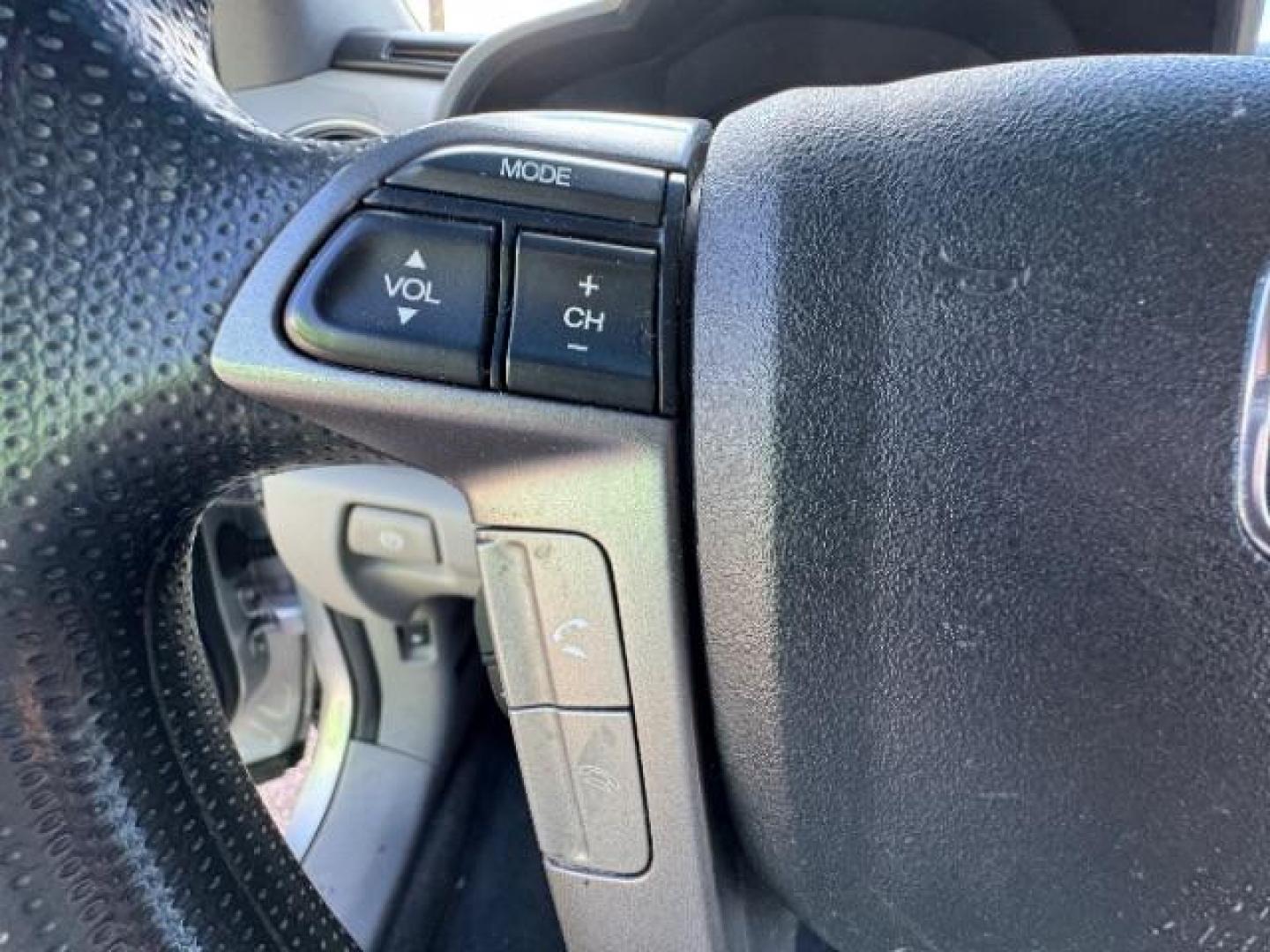 2012 Alabaster Silver Metallic /Gray Cloth Interior Honda Pilot EX 4WD 5-Spd AT (5FNYF4H40CB) with an 3.5L V6 SOHC 24V engine, 5-Speed Automatic transmission, located at 940 North Main Street, Cedar City, UT, 84720, (435) 628-0023, 37.692936, -113.061897 - Photo#21