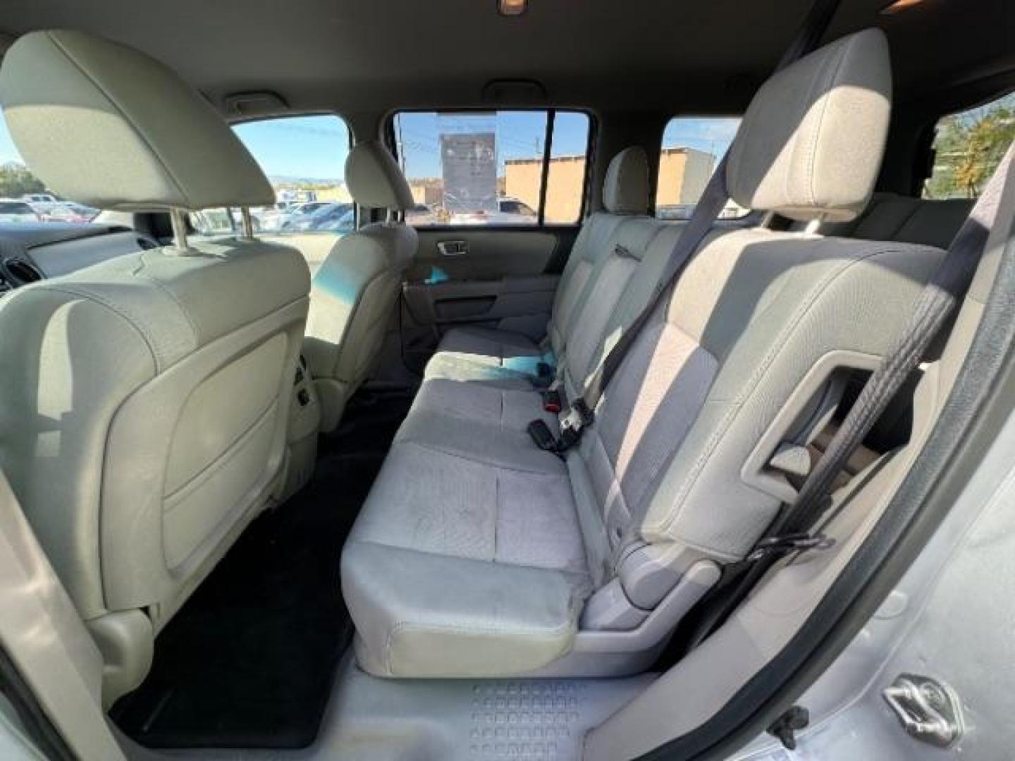 2012 Alabaster Silver Metallic /Gray Cloth Interior Honda Pilot EX 4WD 5-Spd AT (5FNYF4H40CB) with an 3.5L V6 SOHC 24V engine, 5-Speed Automatic transmission, located at 940 North Main Street, Cedar City, UT, 84720, (435) 628-0023, 37.692936, -113.061897 - Photo#26