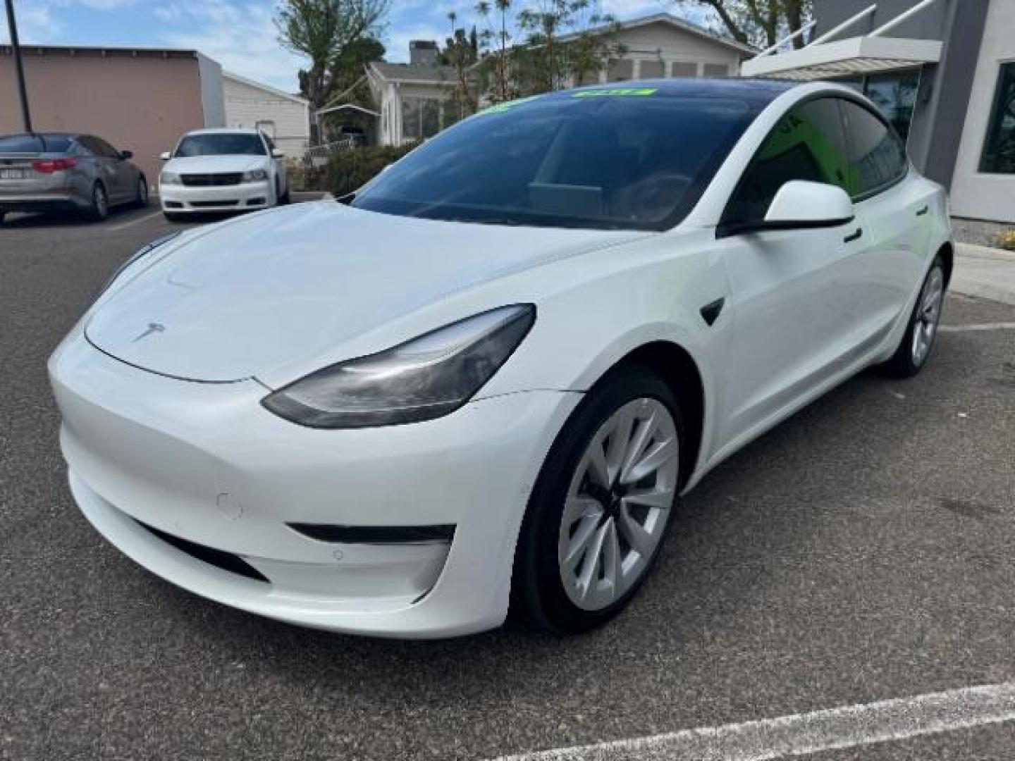 2022 Pearl White Multi-Coat /All Black Tesla Model 3 Standard Range Plus (5YJ3E1EA5NF) with an ELECTRIC engine, 1-Speed Automatic transmission, located at 1865 East Red Hills Pkwy, St. George, 84770, (435) 628-0023, 37.120850, -113.543640 - Photo#3