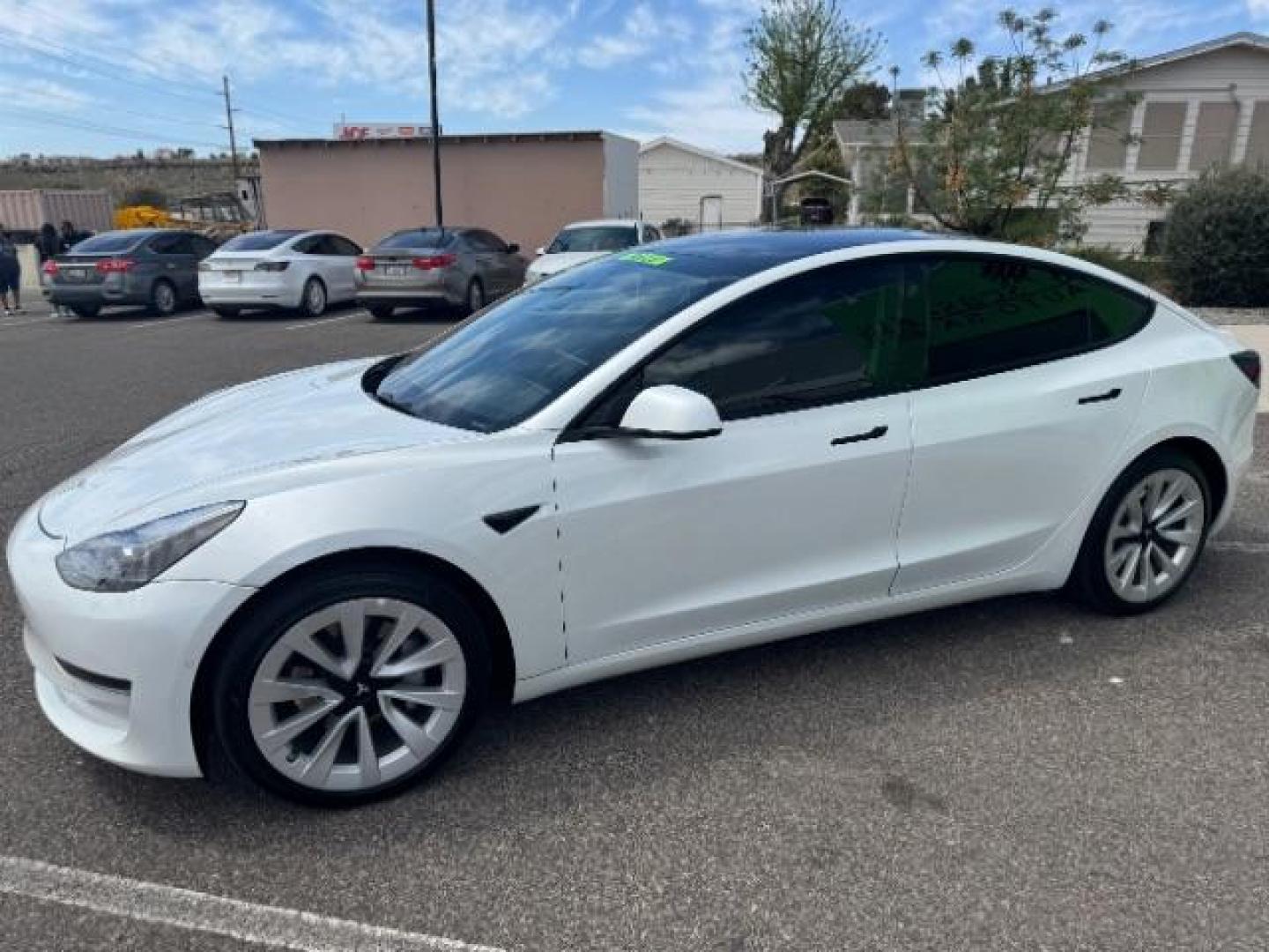 2022 Pearl White Multi-Coat /All Black Tesla Model 3 Standard Range Plus (5YJ3E1EA5NF) with an ELECTRIC engine, 1-Speed Automatic transmission, located at 1865 East Red Hills Pkwy, St. George, 84770, (435) 628-0023, 37.120850, -113.543640 - Photo#5